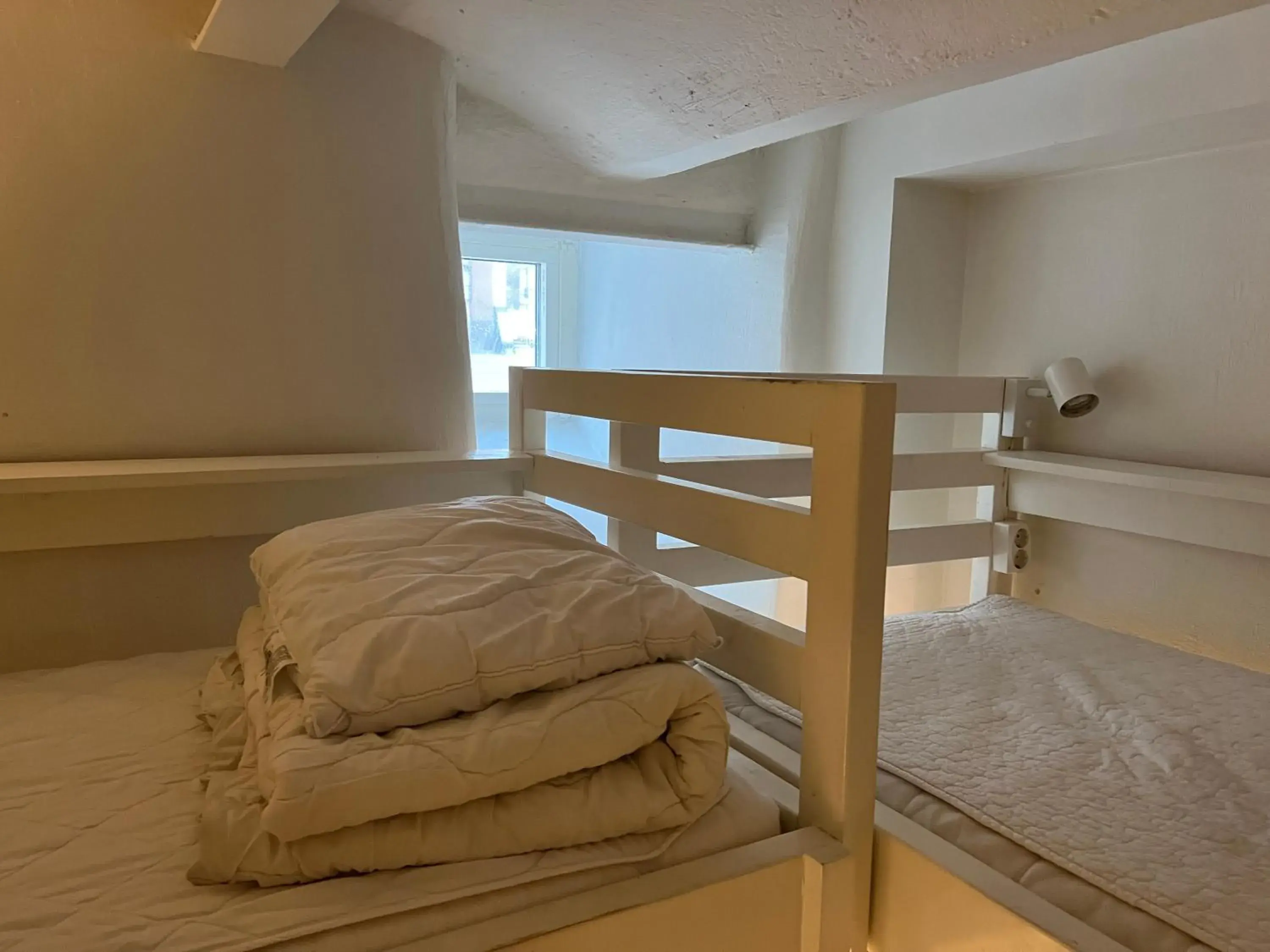 Bed in 4-Bed Dormitory Room in Hostel Dalagatan Bed in 4-Bed Dormitory Room in Hostel Dalagatan