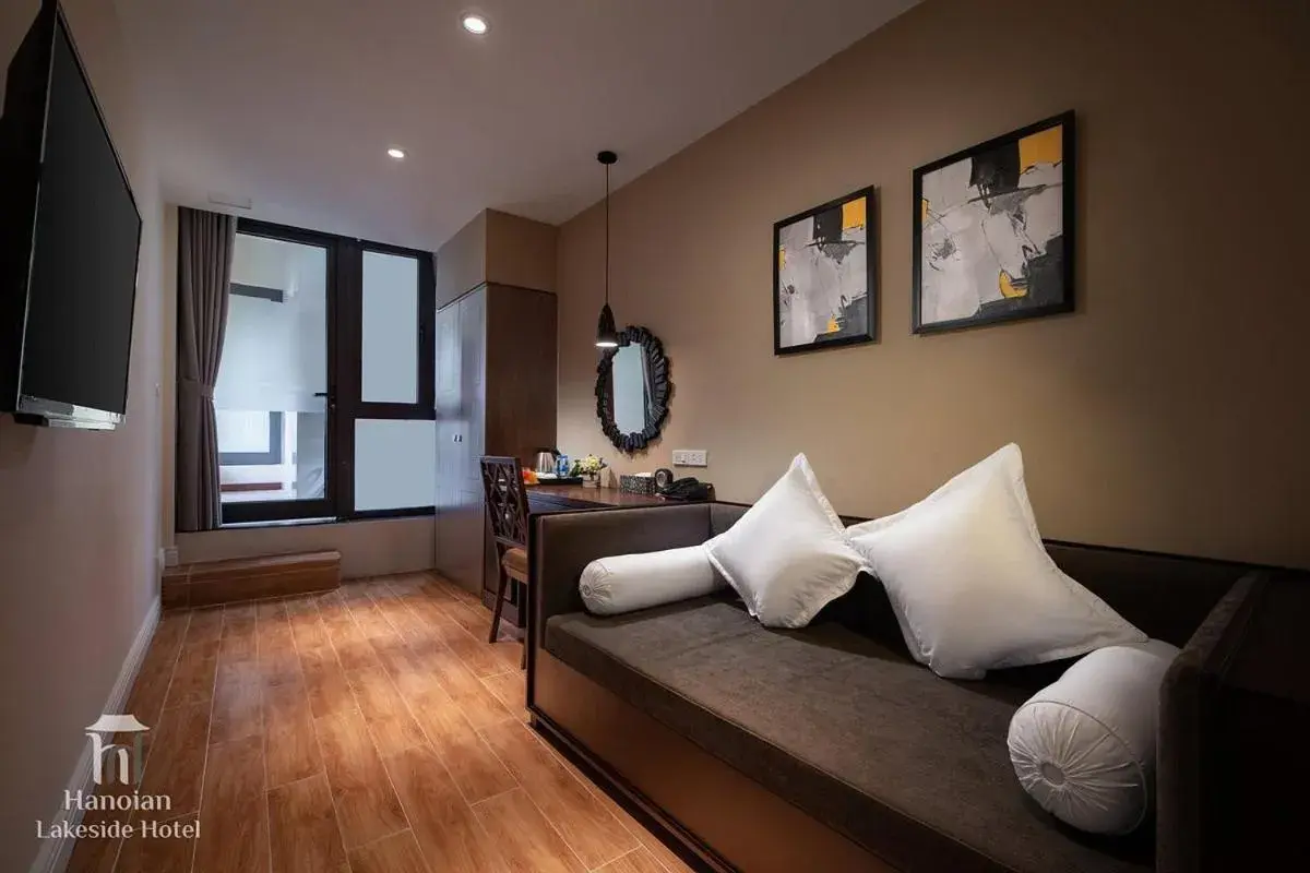 Deluxe Double Studio in Hanoi Lakeside Premium Hotel & Travel Deluxe Double Studio in Hanoi Lakeside Premium Hotel & Travel