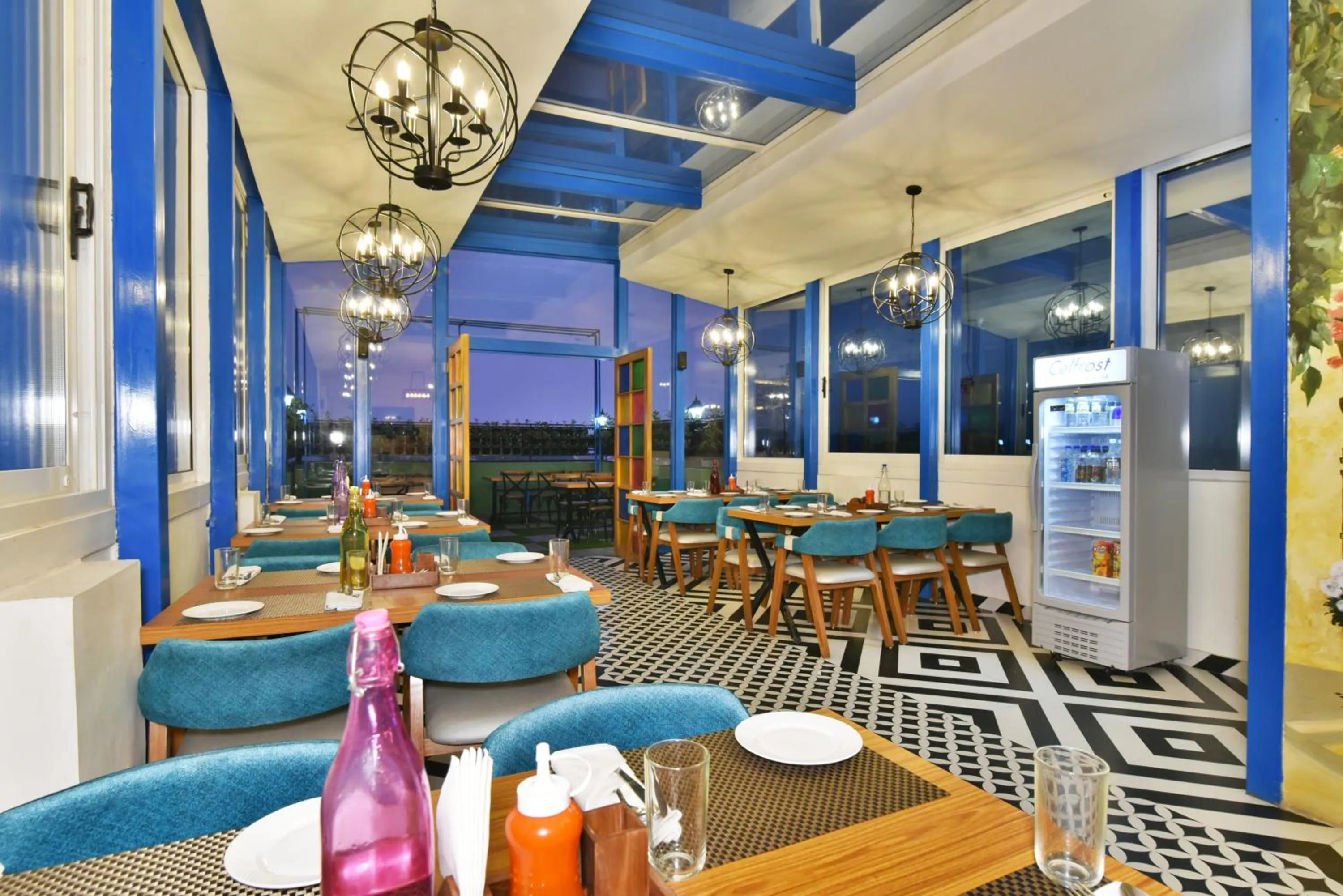 Restaurant/places to eat in Hotel Infa - 400m From Golden Temple