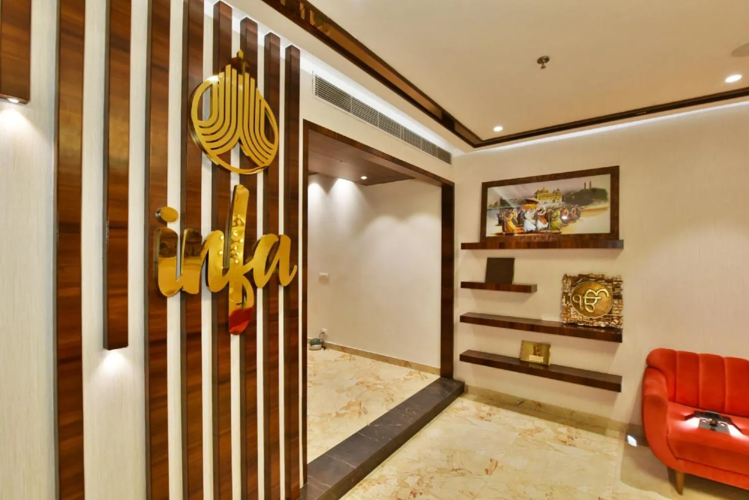 Lobby or reception in Hotel Infa - 400m From Golden Temple