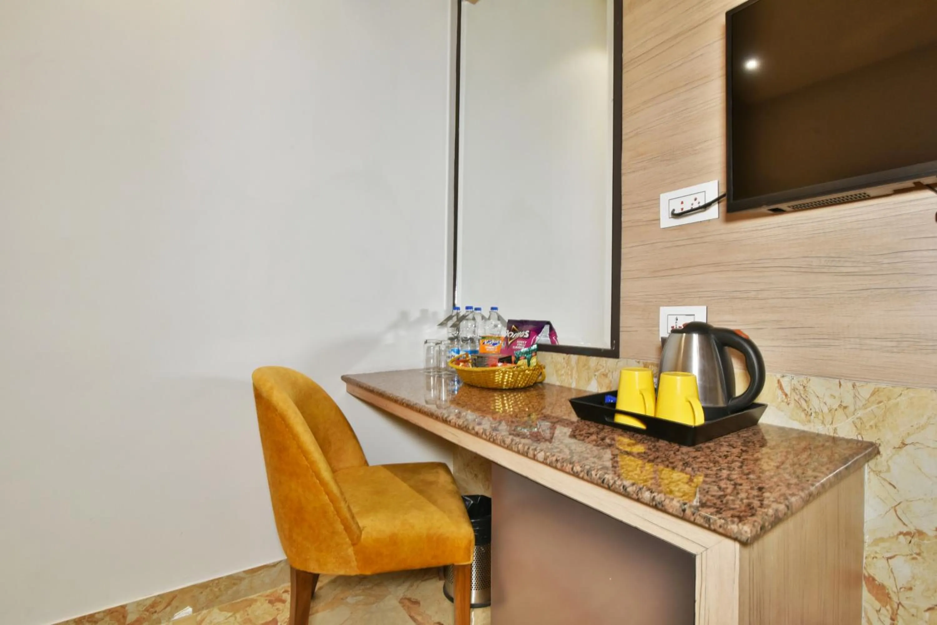 Coffee/tea facilities in Hotel Infa - 400m From Golden Temple