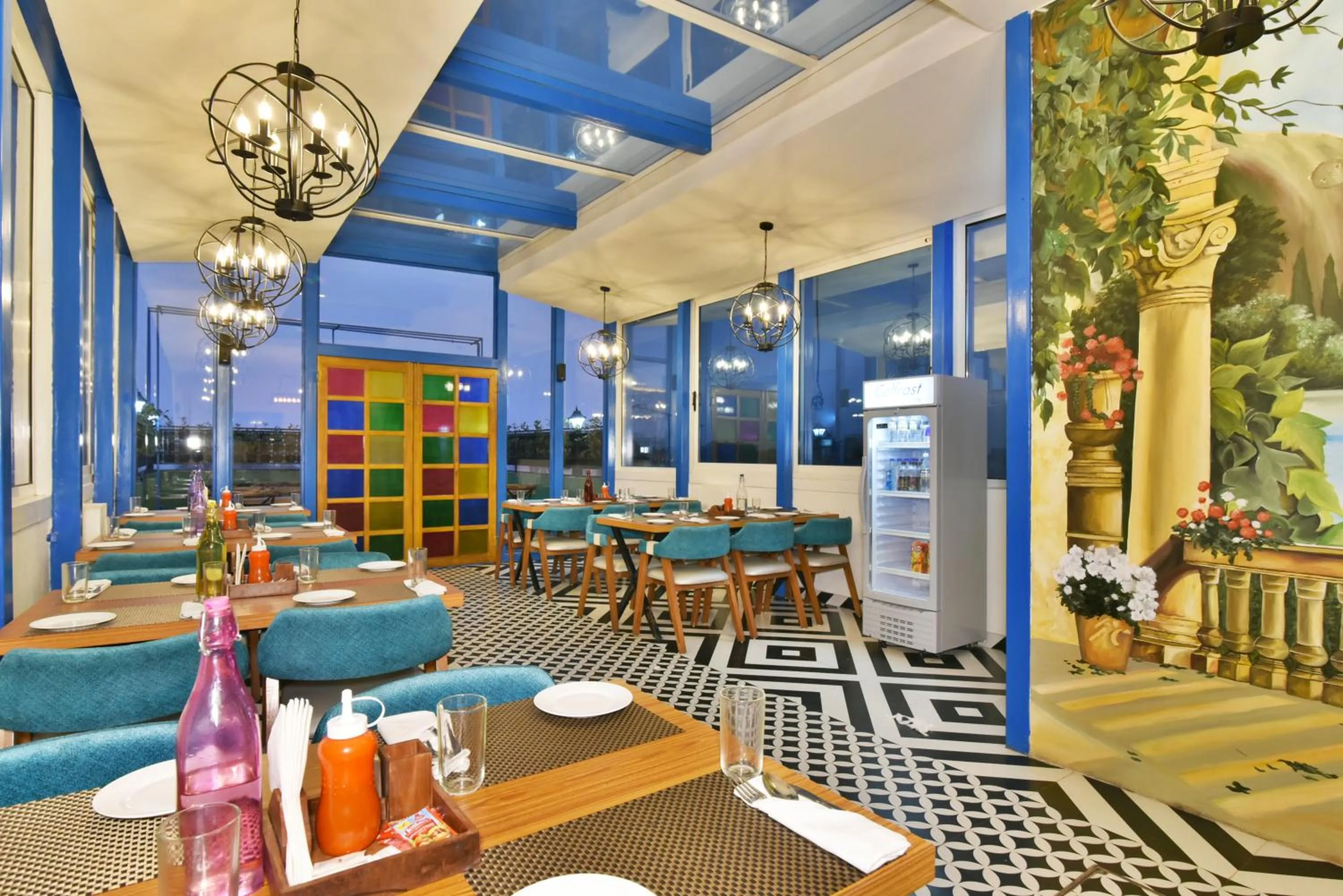 Restaurant/places to eat in Hotel Infa - 400m From Golden Temple