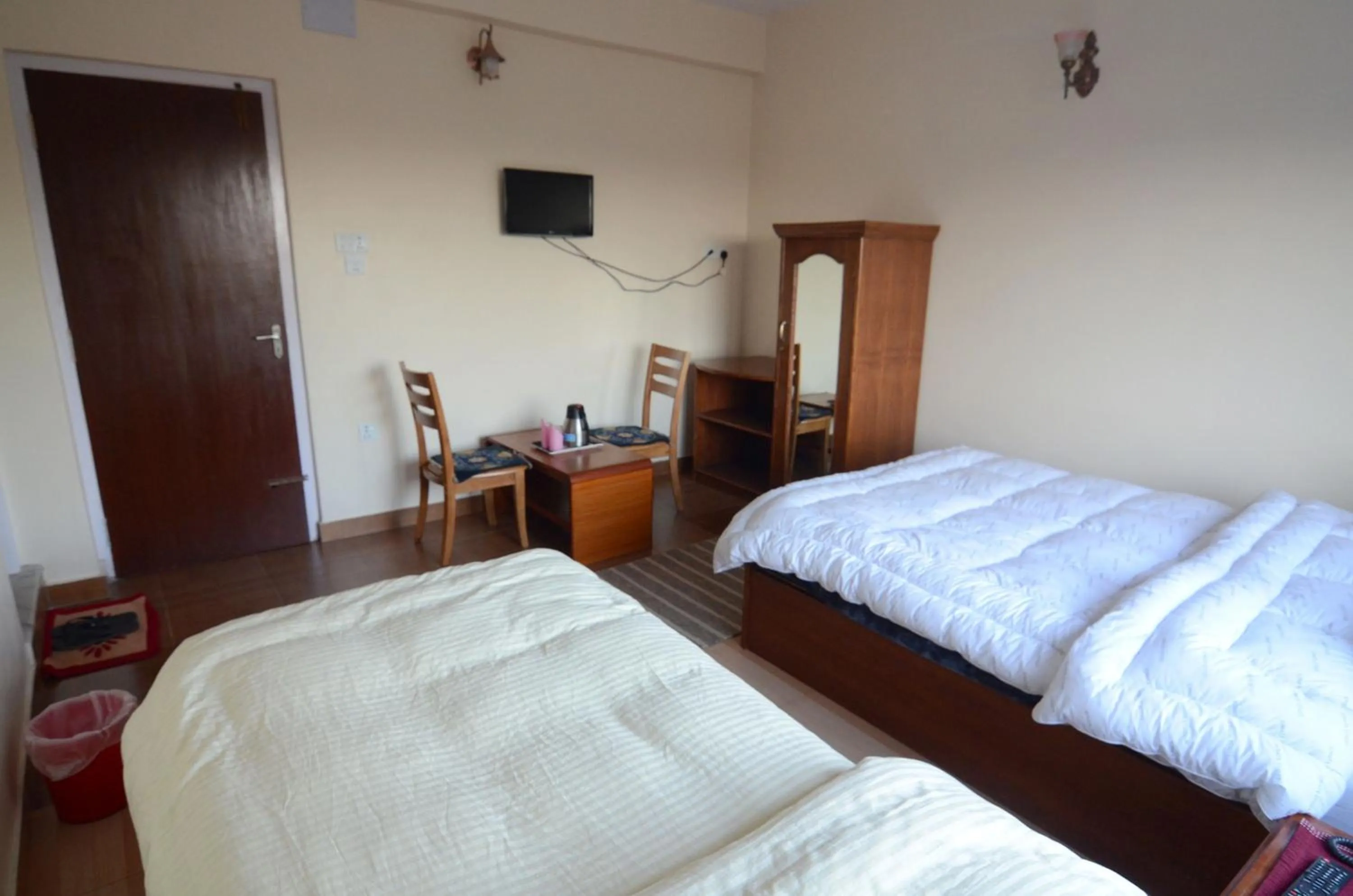 Photo of the whole room, Bed in Hotel Asia