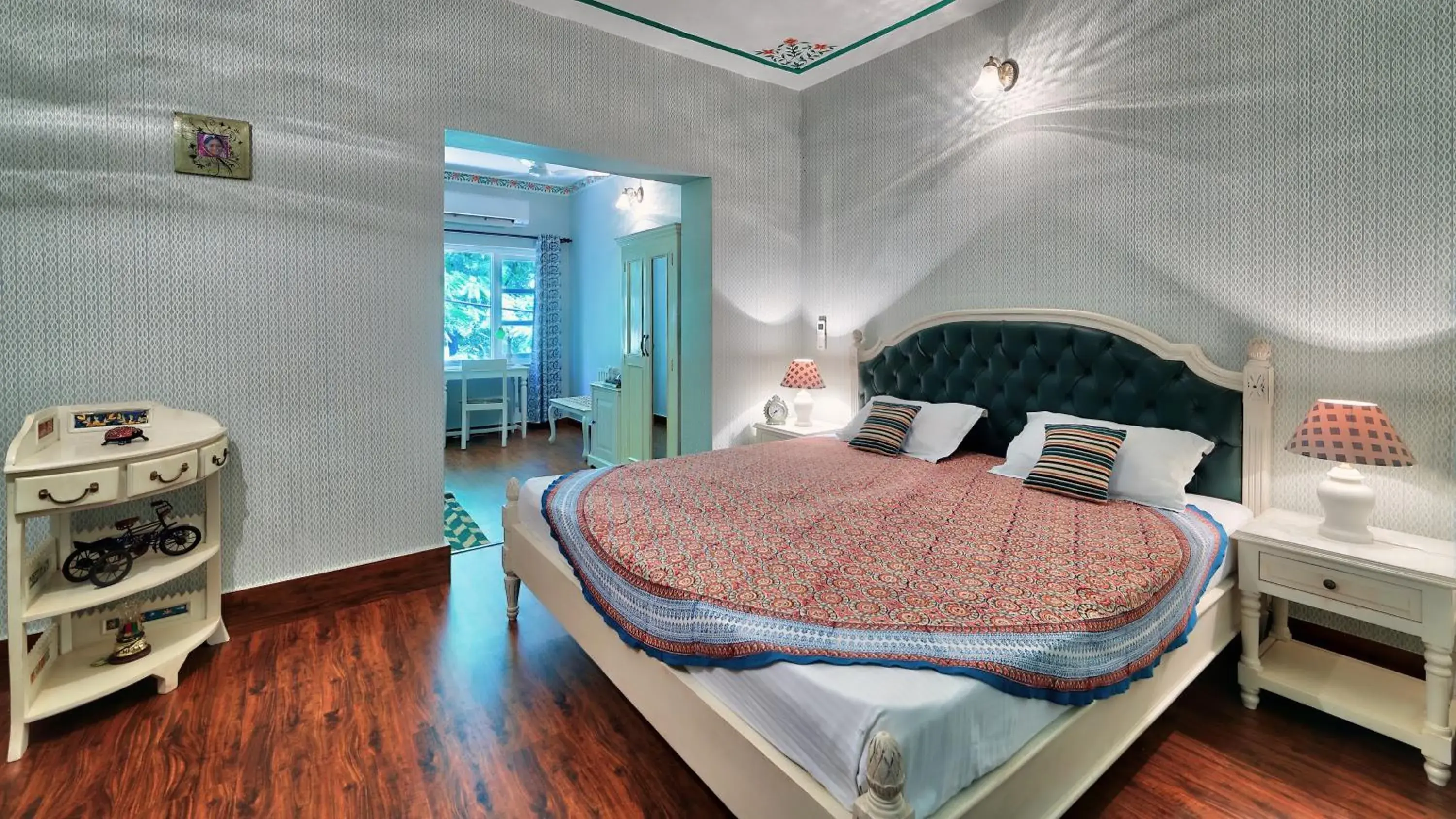 Luxury Room in Ikaki Niwas - A Heritage Boutique Hotel Luxury Room in Ikaki Niwas - A Heritage Boutique Hotel