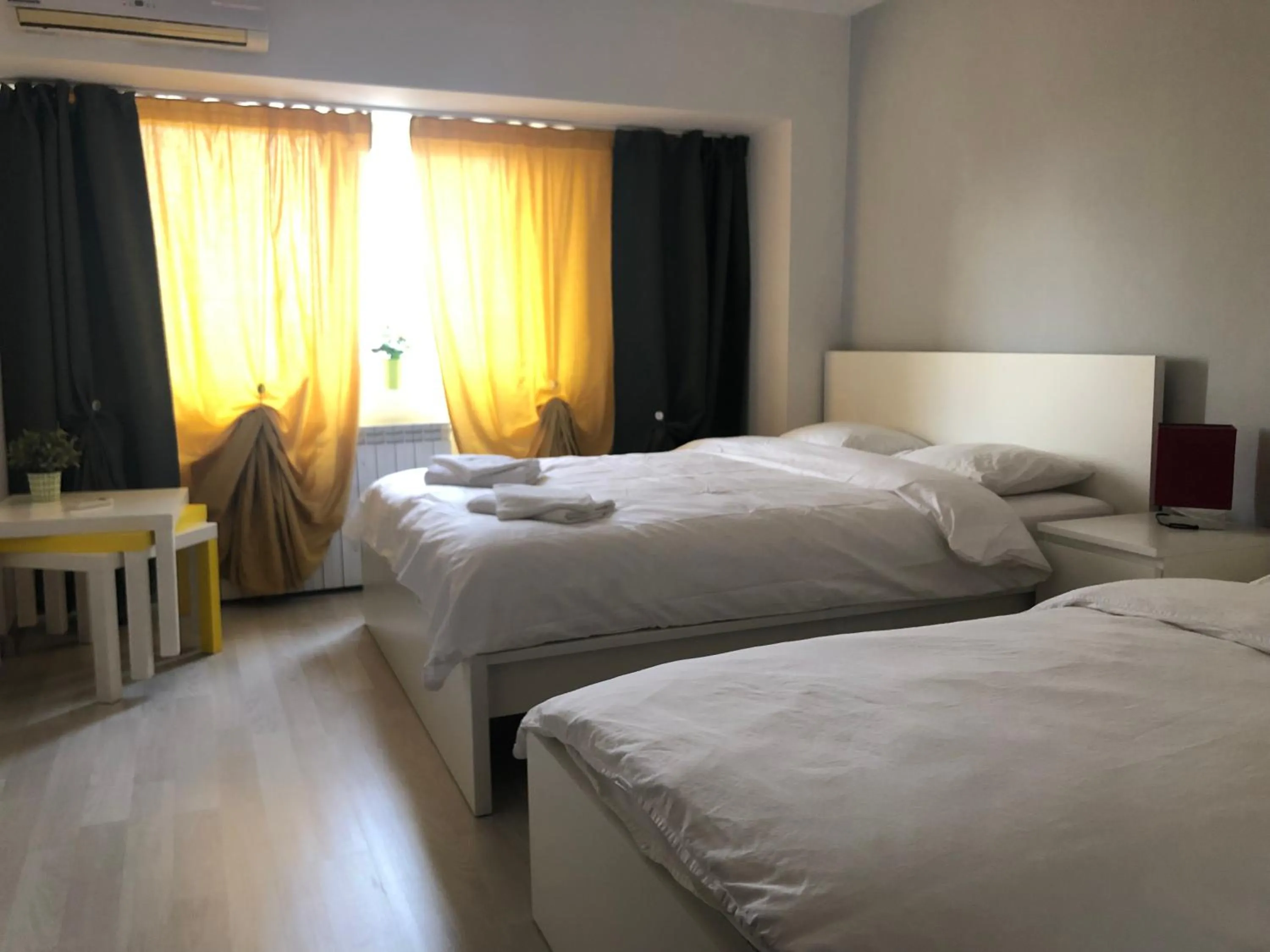 Bedroom, Bed in Green Apartment 63