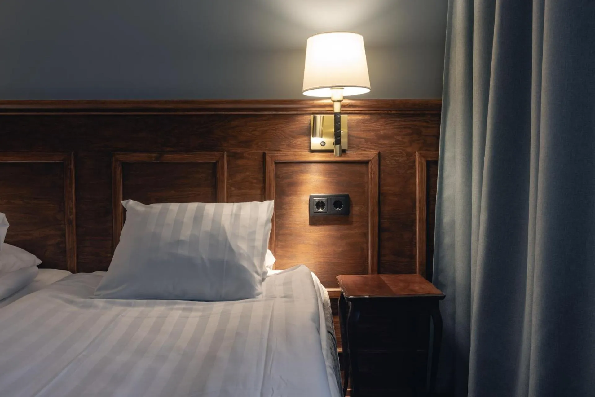 Bed in Best Western Strand Hotel