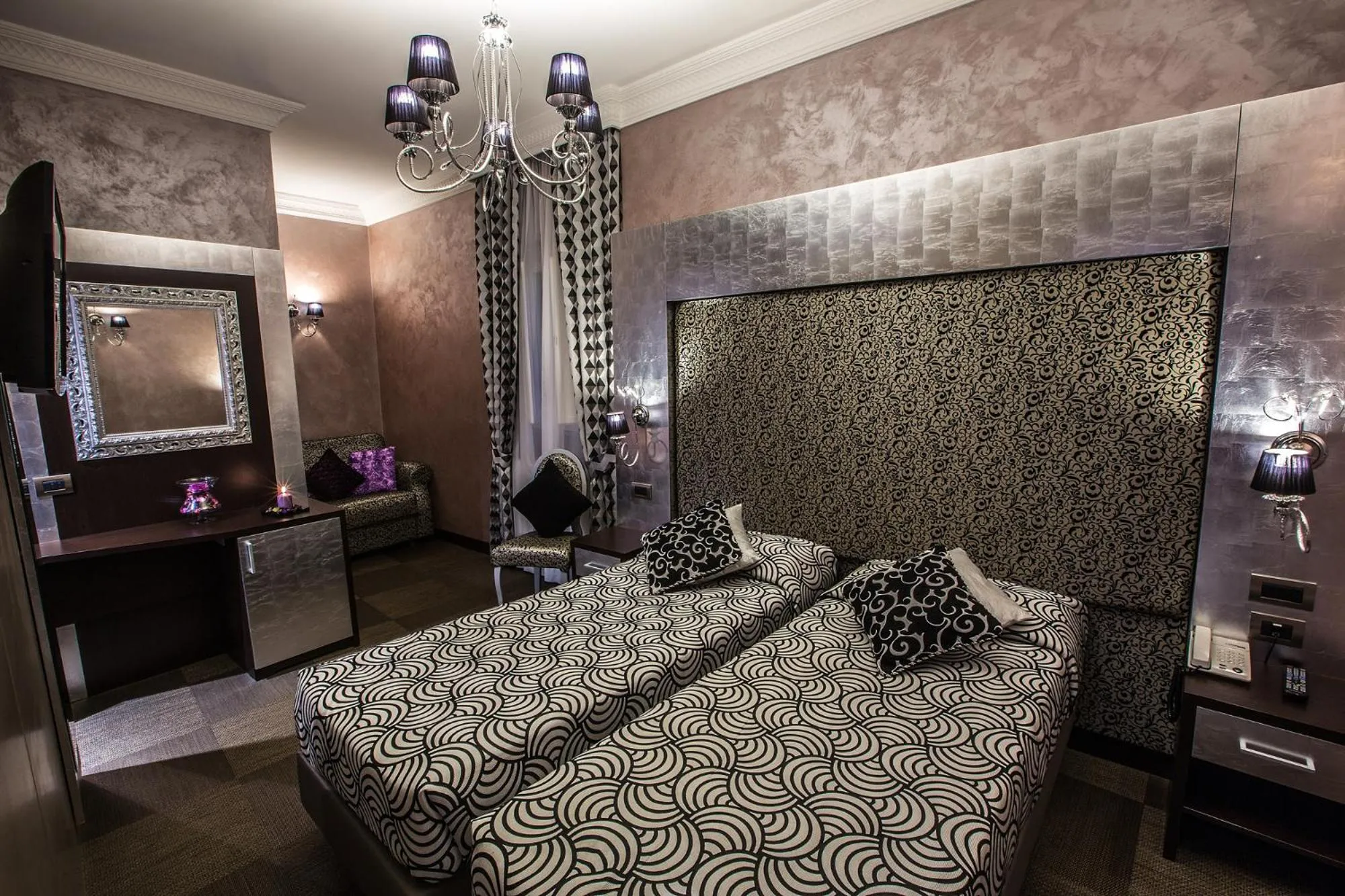 Decorative detail, Bed in Hotel Romano