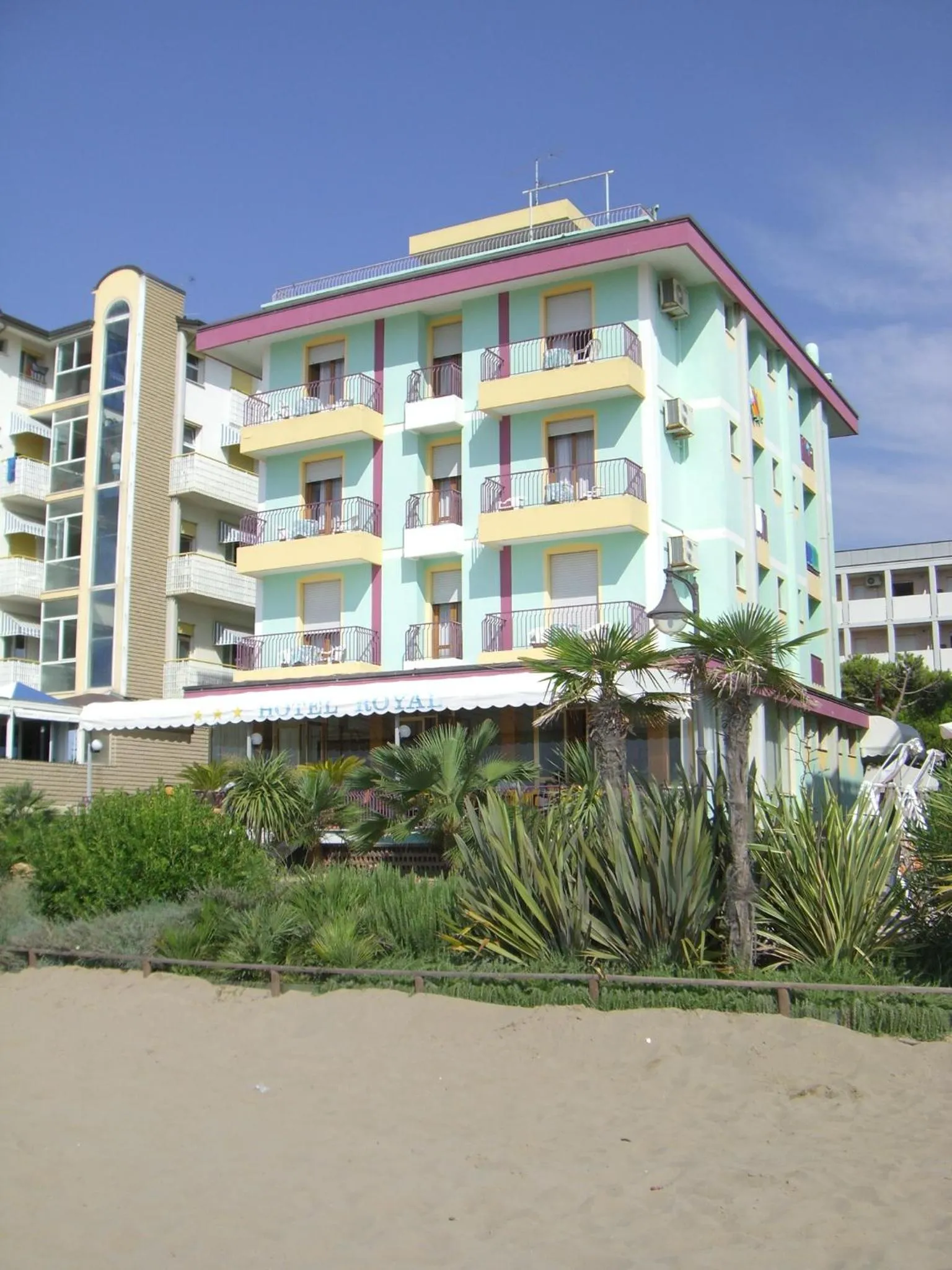 Property building in Hotel Royal Garnì