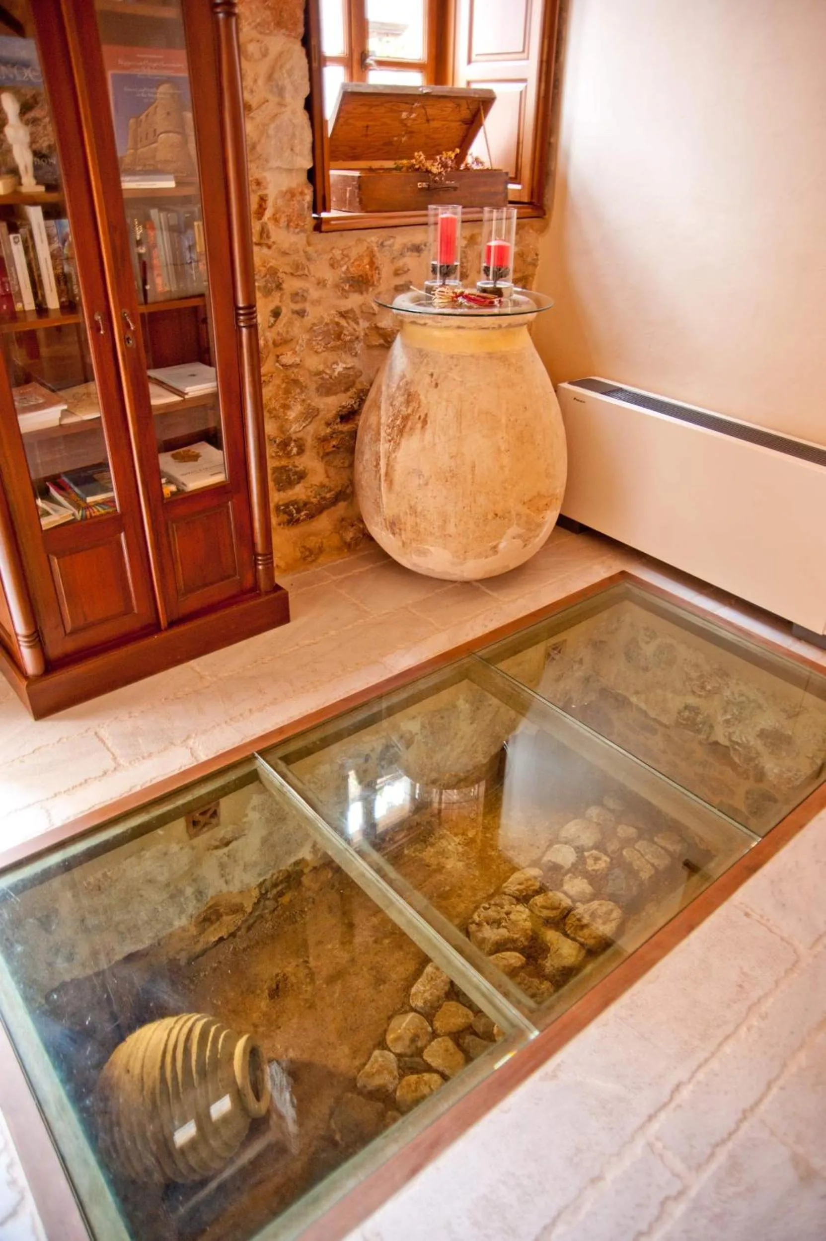 Library in Archontiko Hatzipanayioti