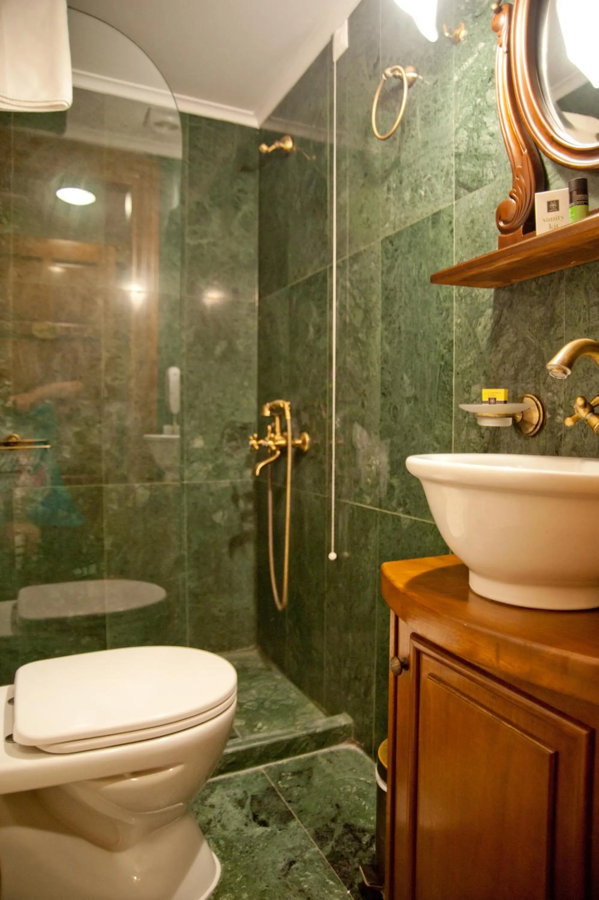 Bathroom in Archontiko Hatzipanayioti