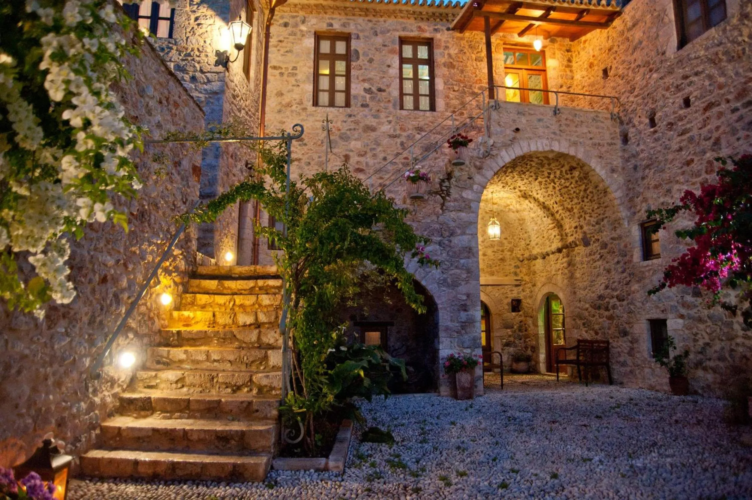 Night in Archontiko Hatzipanayioti