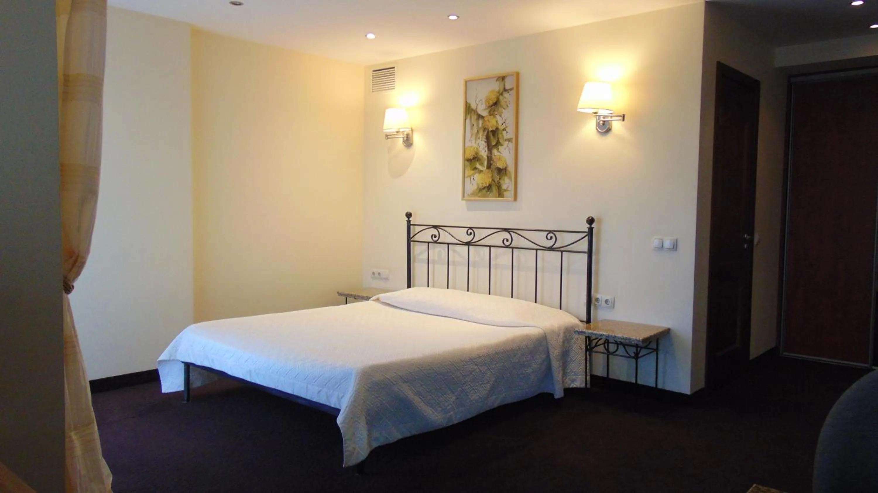 Photo of the whole room, Bed in Villa Alicante & SPA