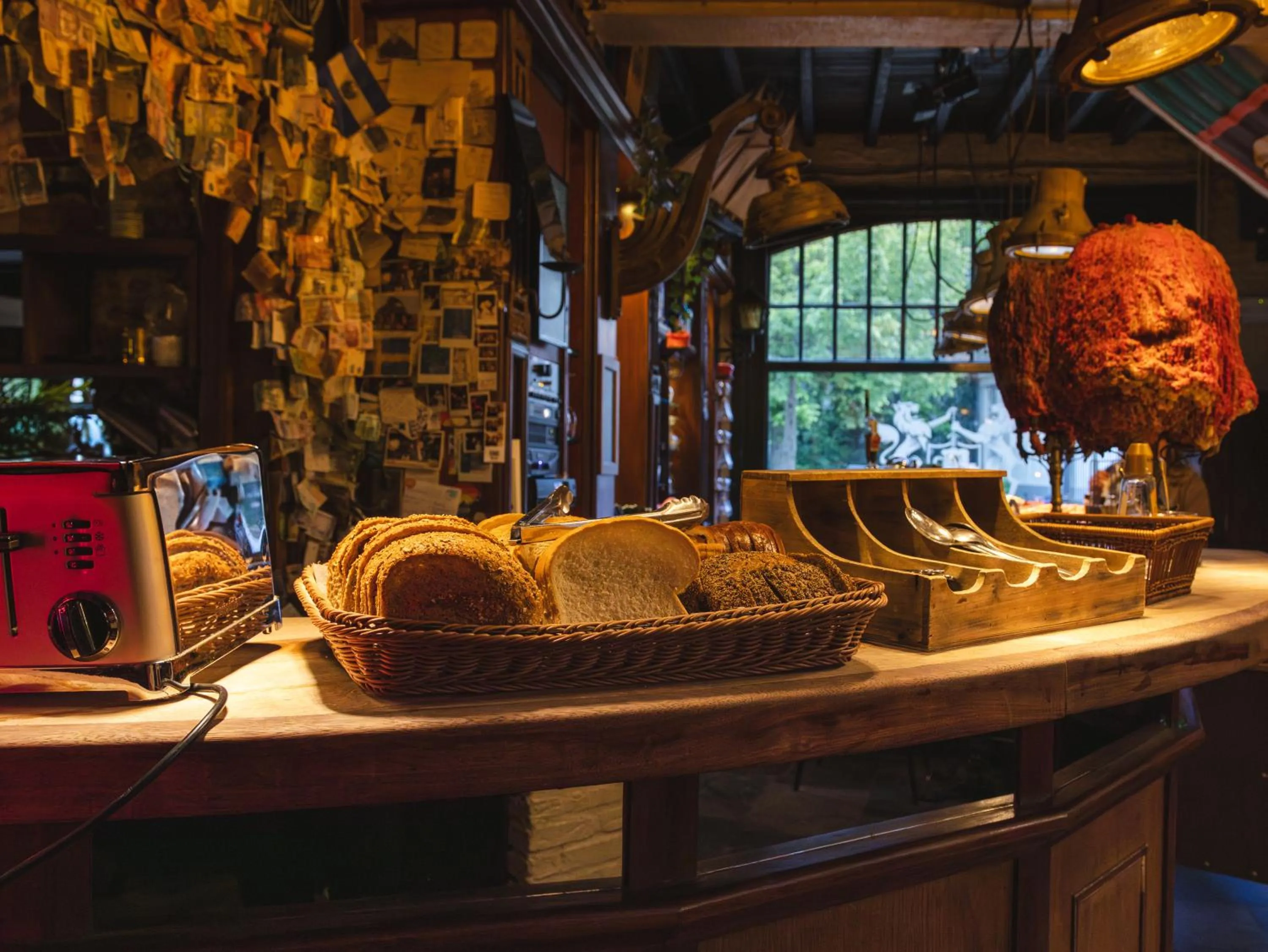 Food and drinks in St Christopher's Inn Bruges - The Bauhaus