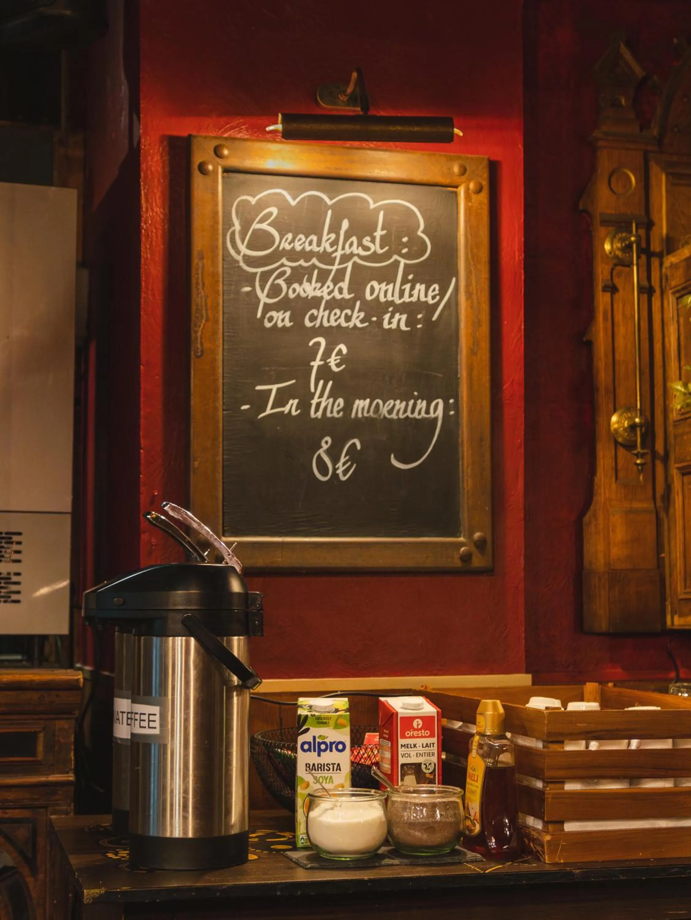 Food in St Christopher's Inn Bruges - The Bauhaus