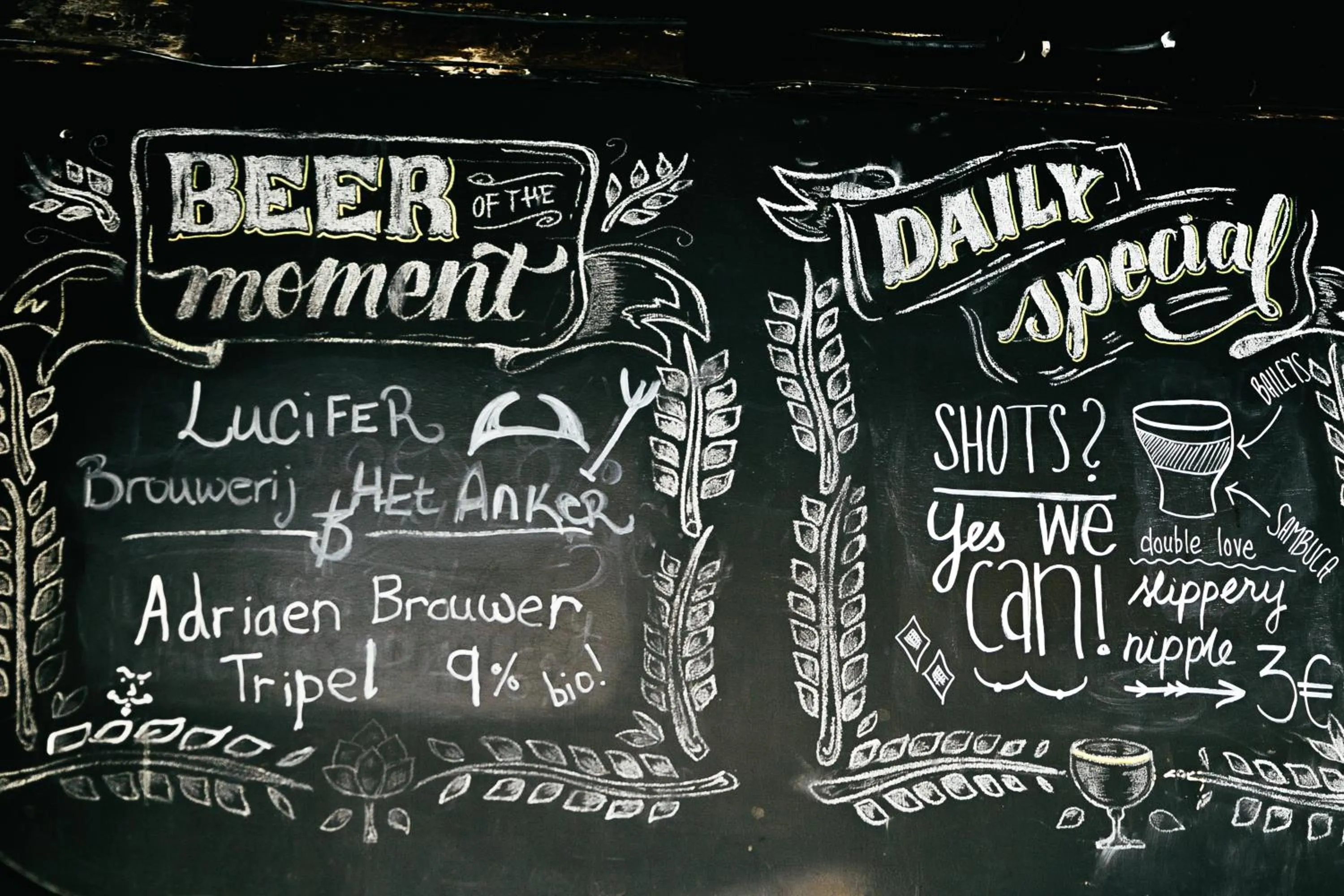 Food and drinks in St Christopher's Inn Bruges - The Bauhaus