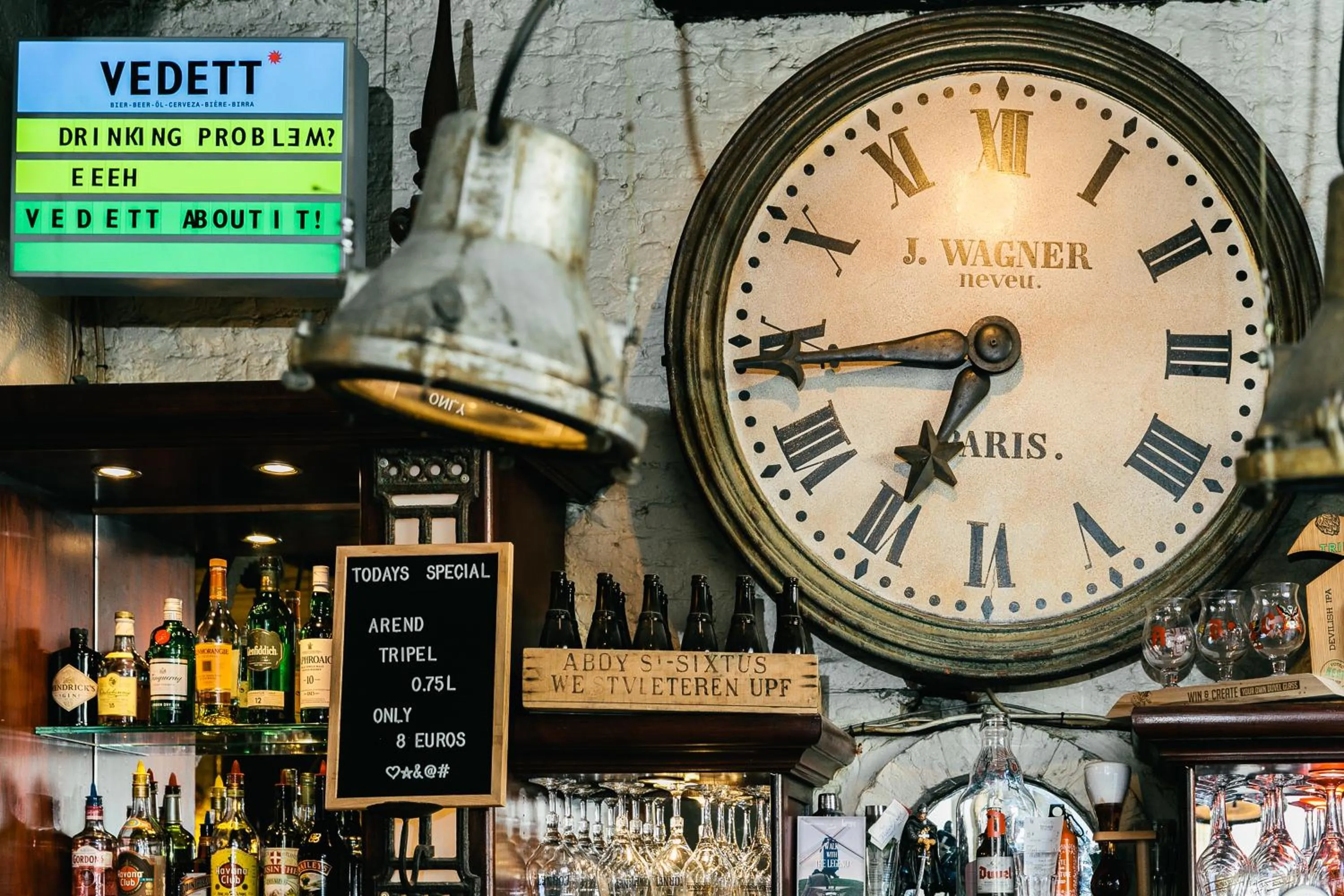 Lounge or bar in St Christopher's Inn Bruges - The Bauhaus