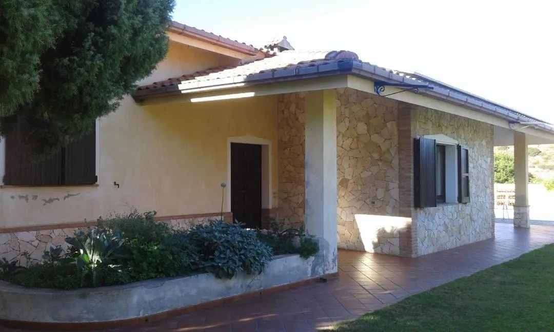 Facade/entrance in B&B Il melograno