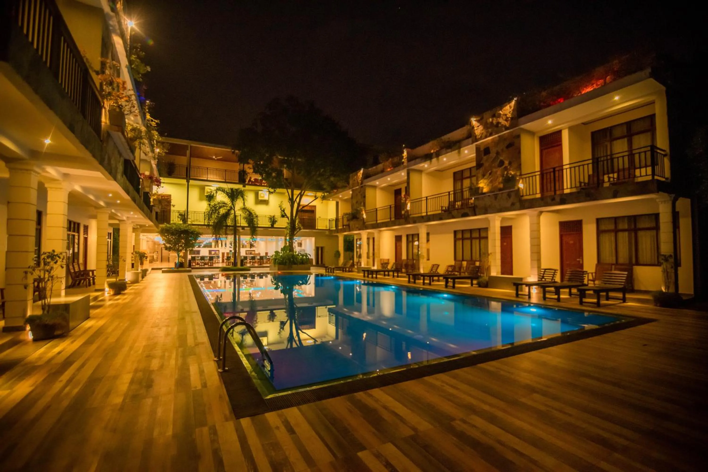 Night in Royal Reach Udawalawe