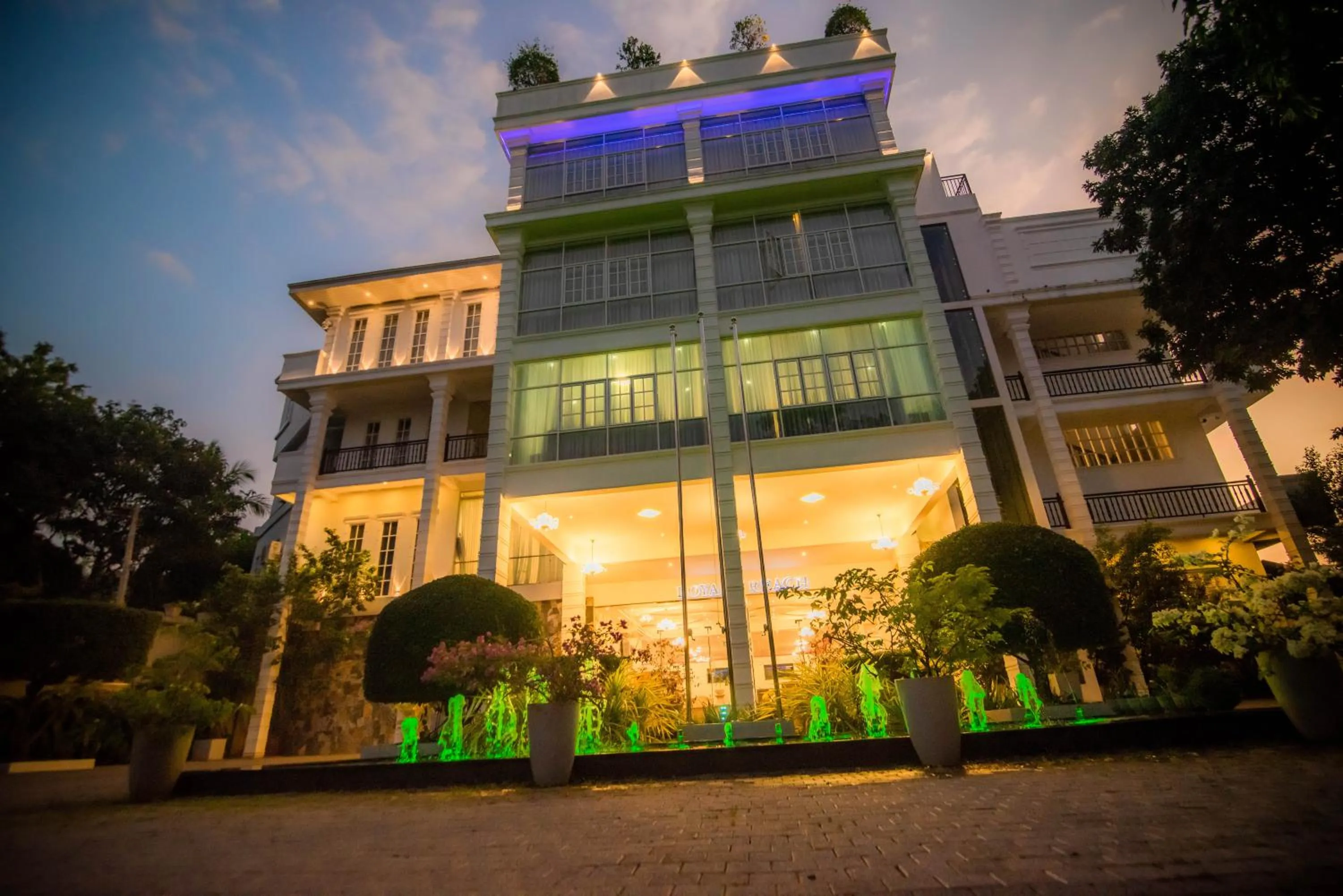 Property building in Royal Reach Udawalawe