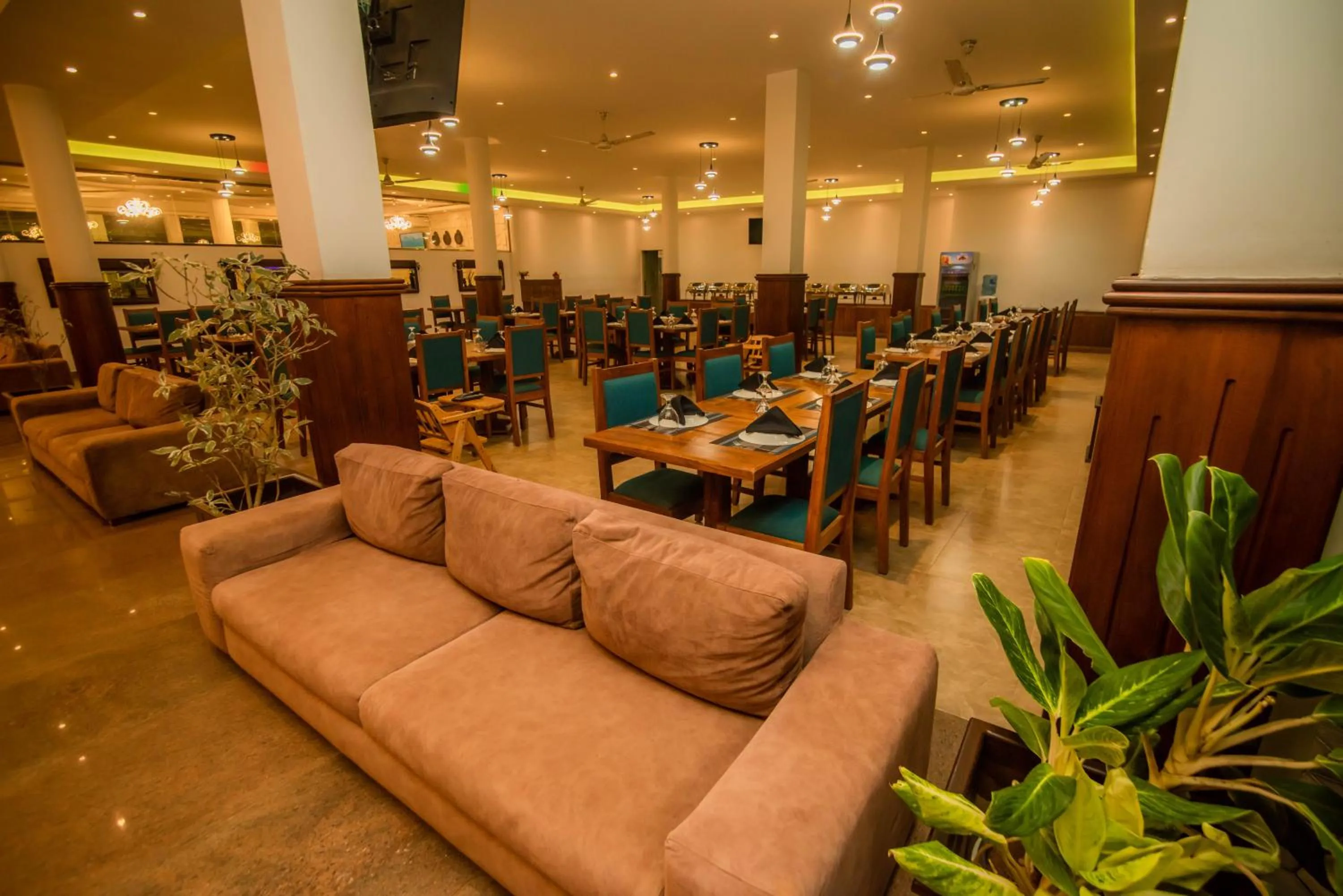 Restaurant/places to eat in Royal Reach Udawalawe