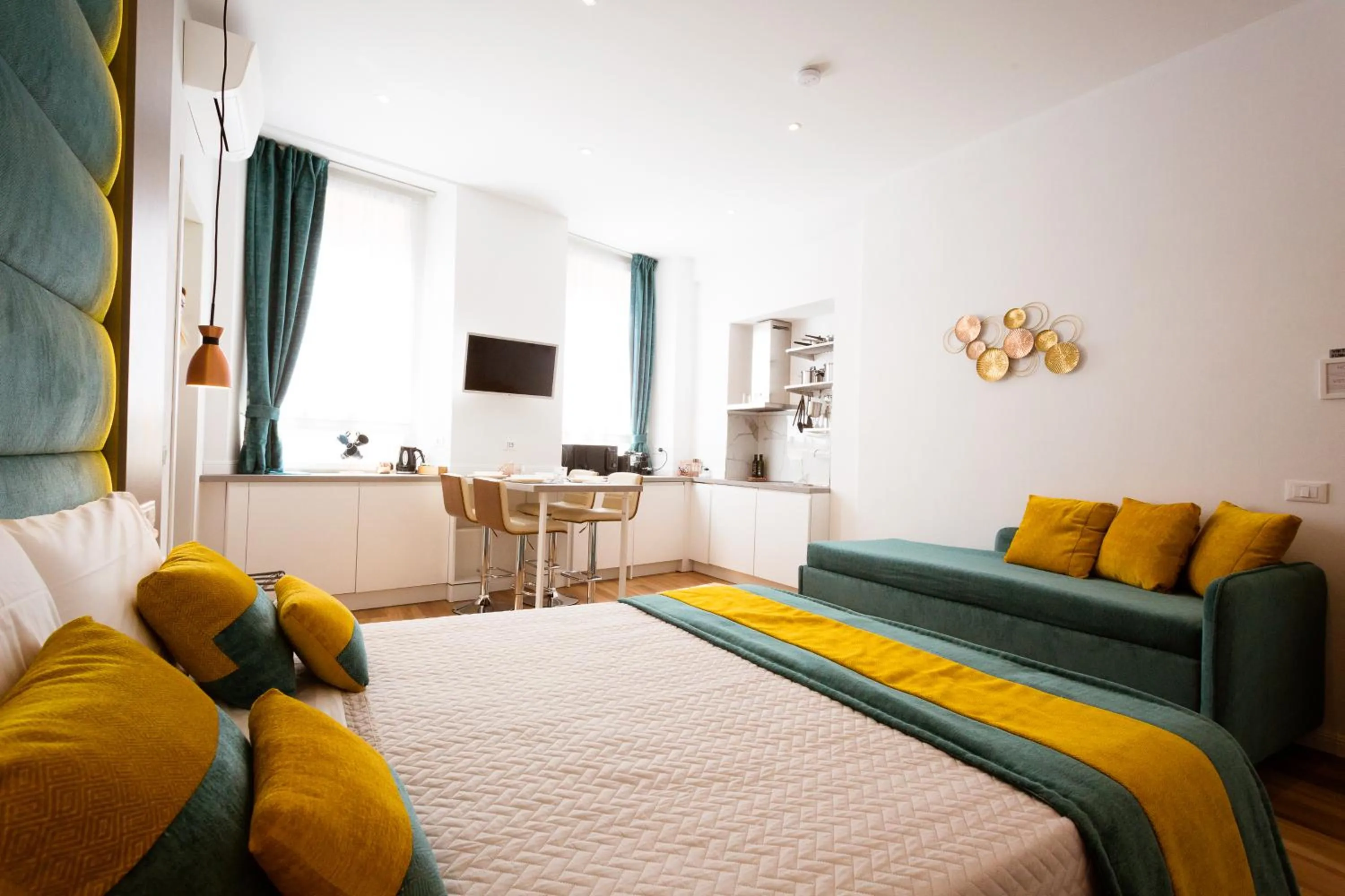 Photo of the whole room, Bed in Elegant Apartments 5 terre la spezia