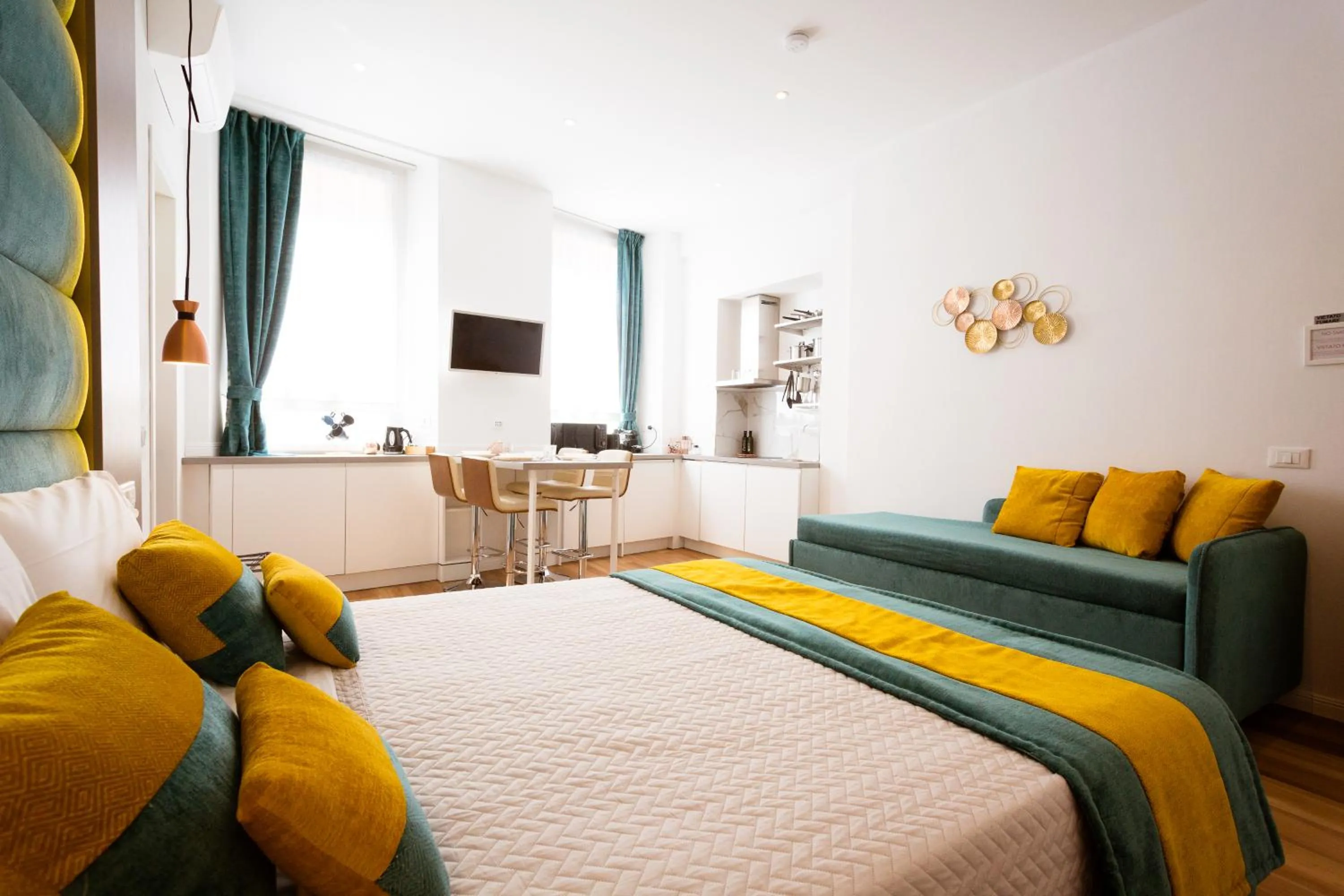 Bed in Elegant Apartments 5 terre la spezia