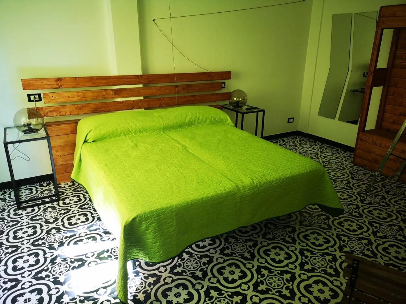 Bed in Trapani Destinations b&b