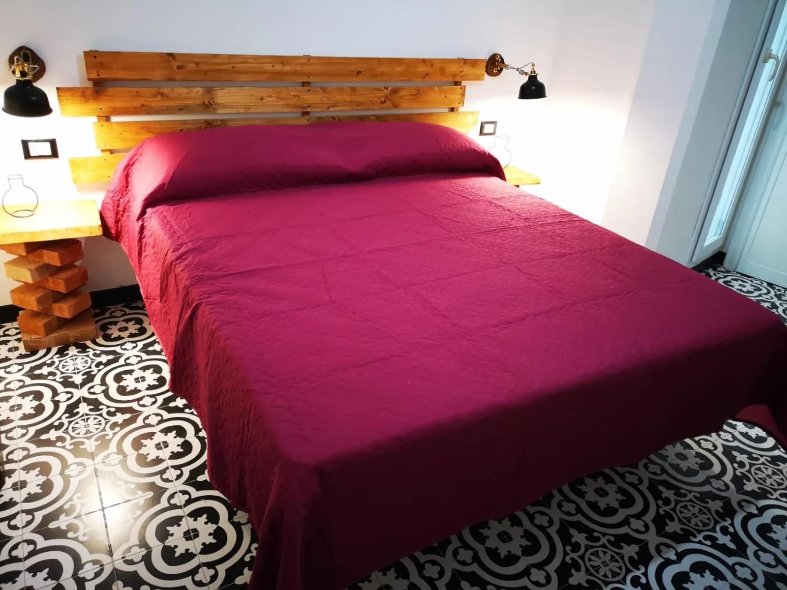 Bed in Trapani Destinations b&b