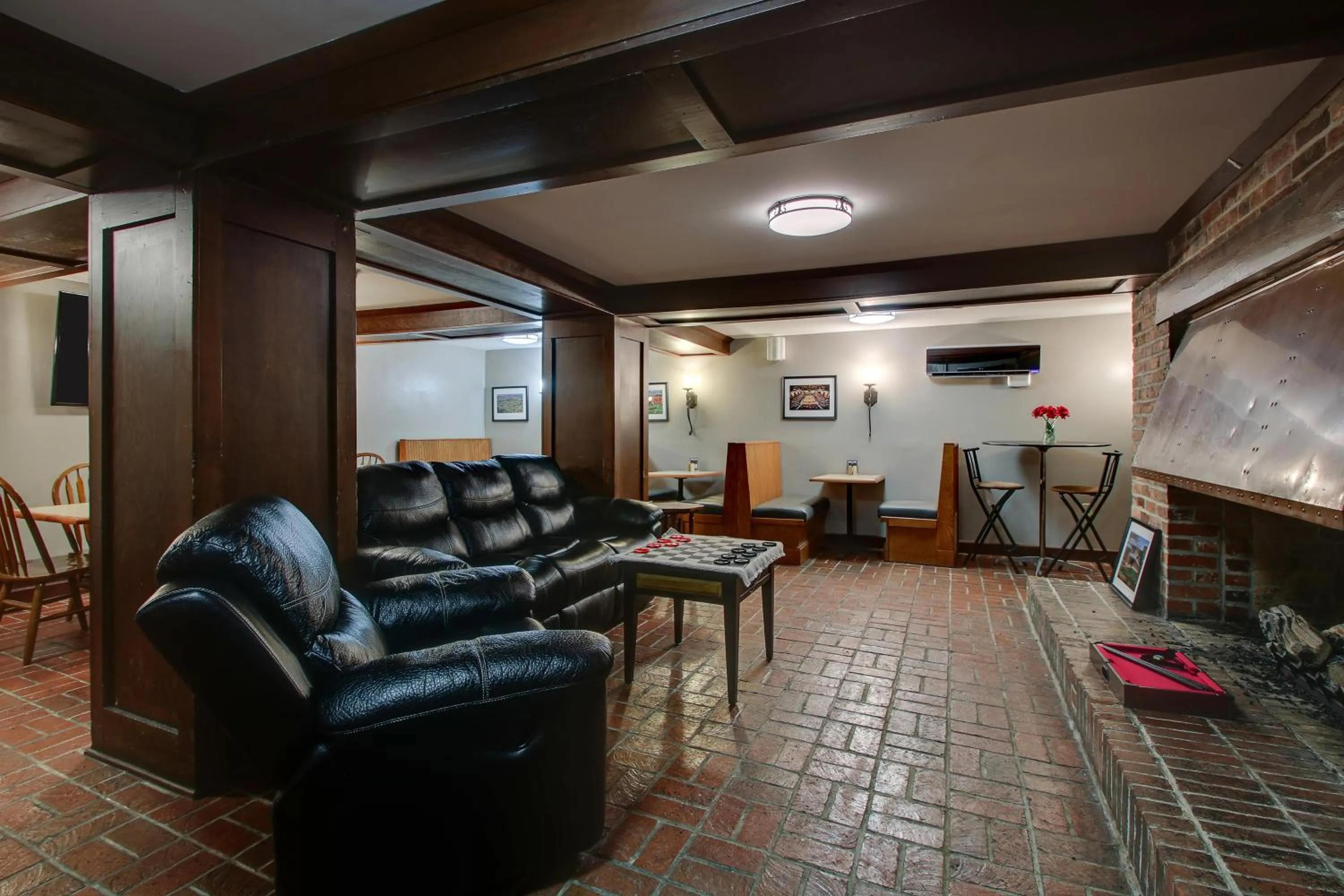 Lounge or bar in The Inn at Wise