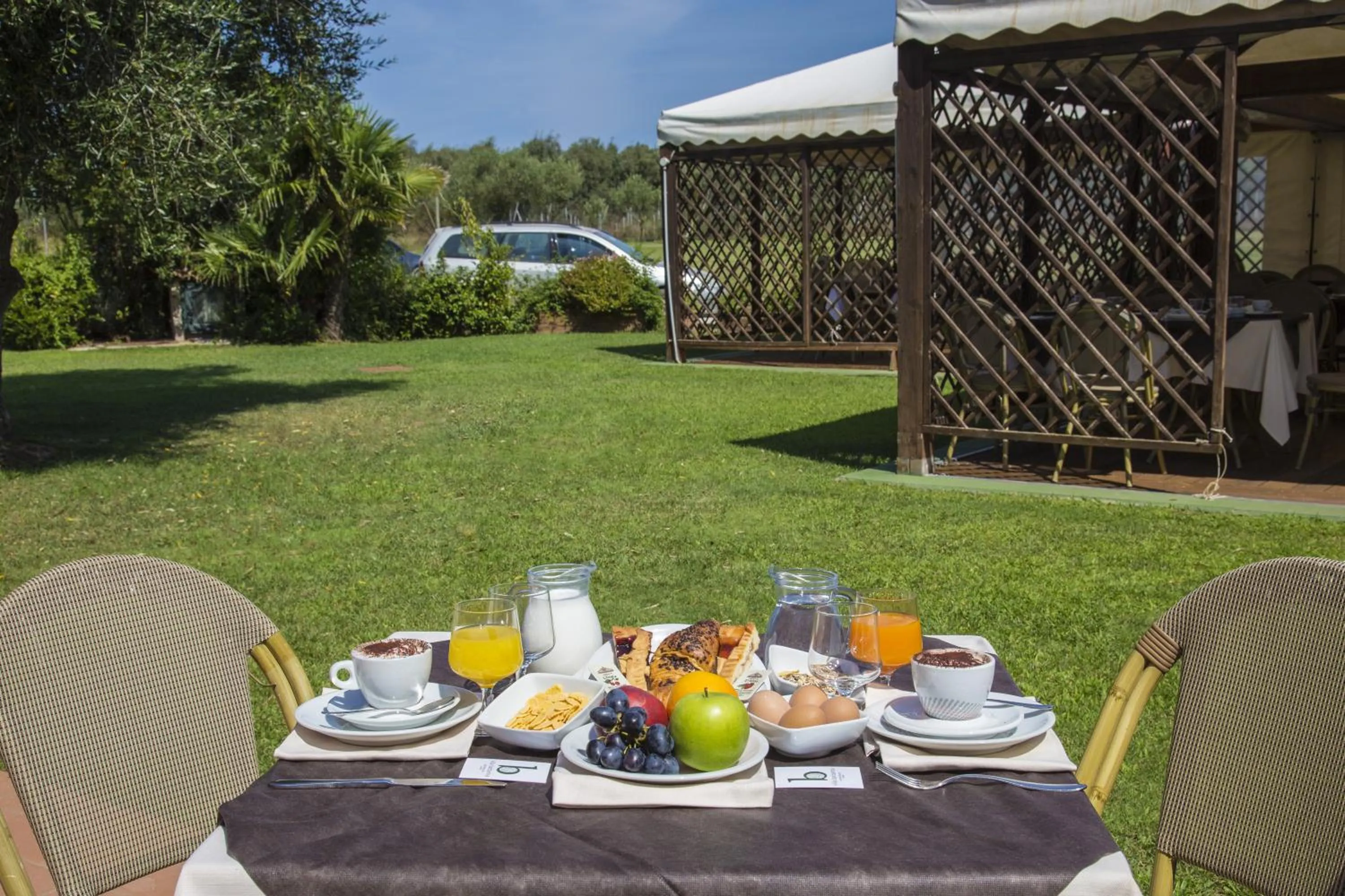 Buffet breakfast in Villa Barbarina Nature Resort