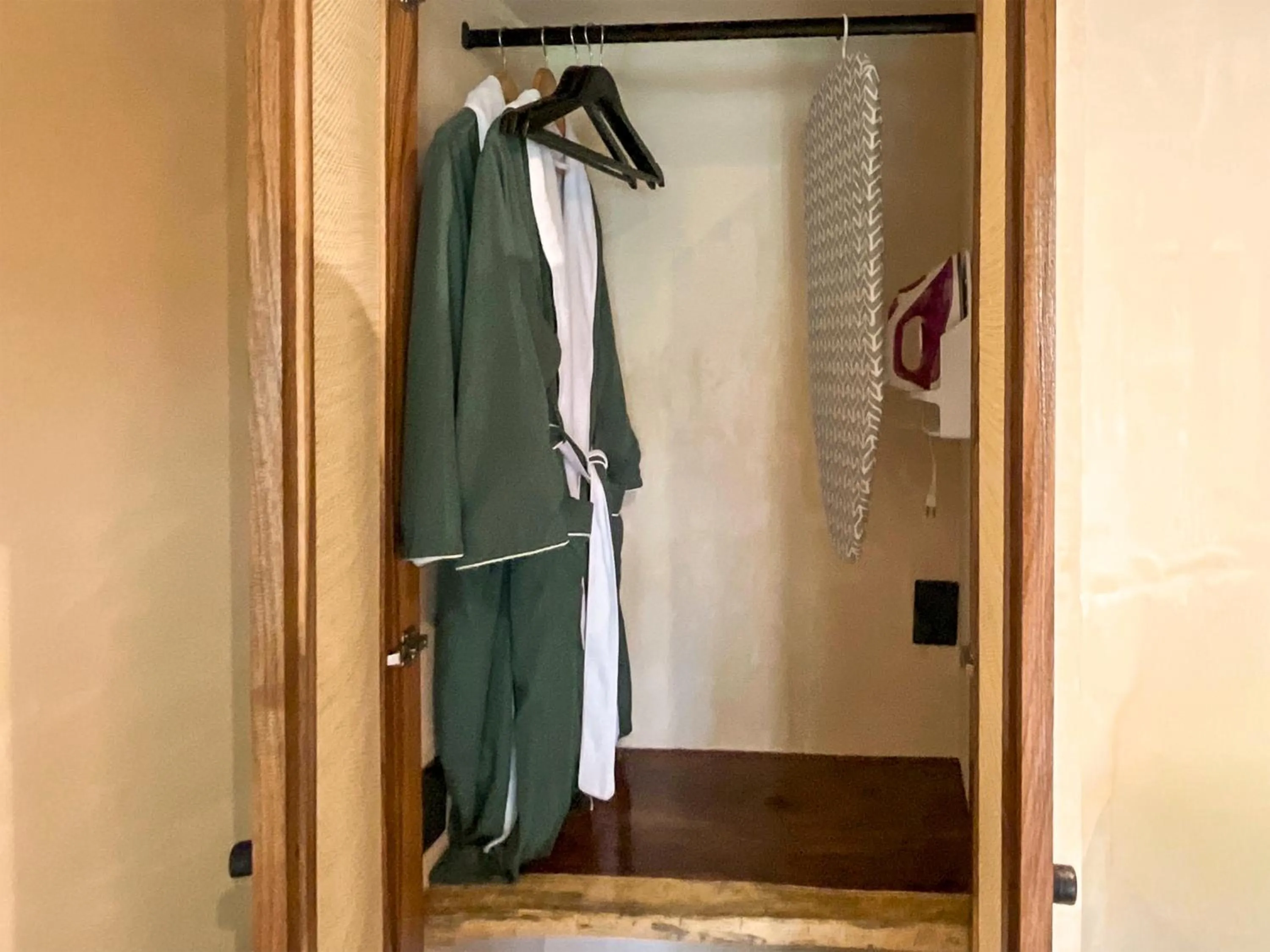 wardrobe in Zelune Luxury Lagoon Resort Bacalar - Adults Only