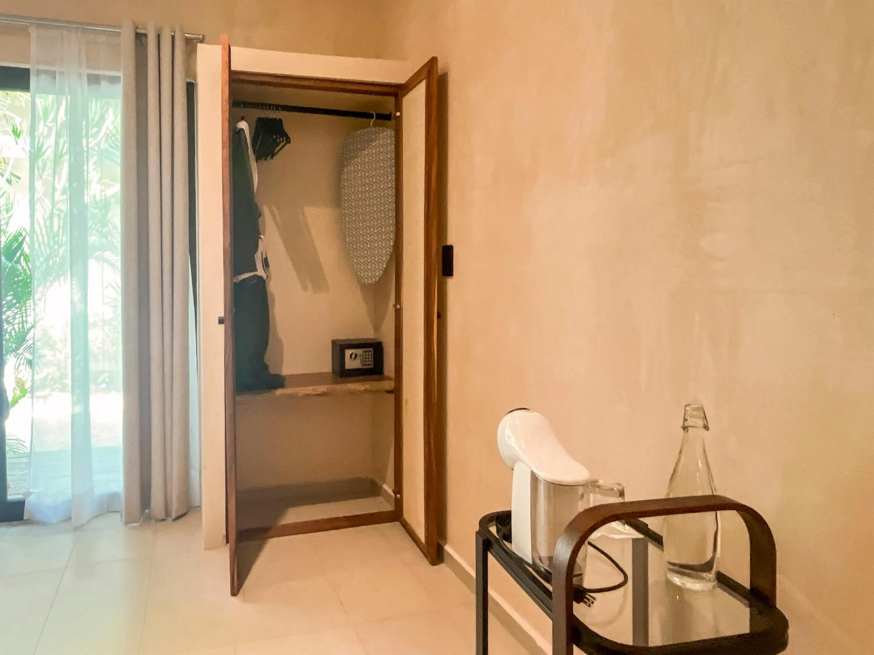 wardrobe in Zelune Luxury Lagoon Resort Bacalar - Adults Only