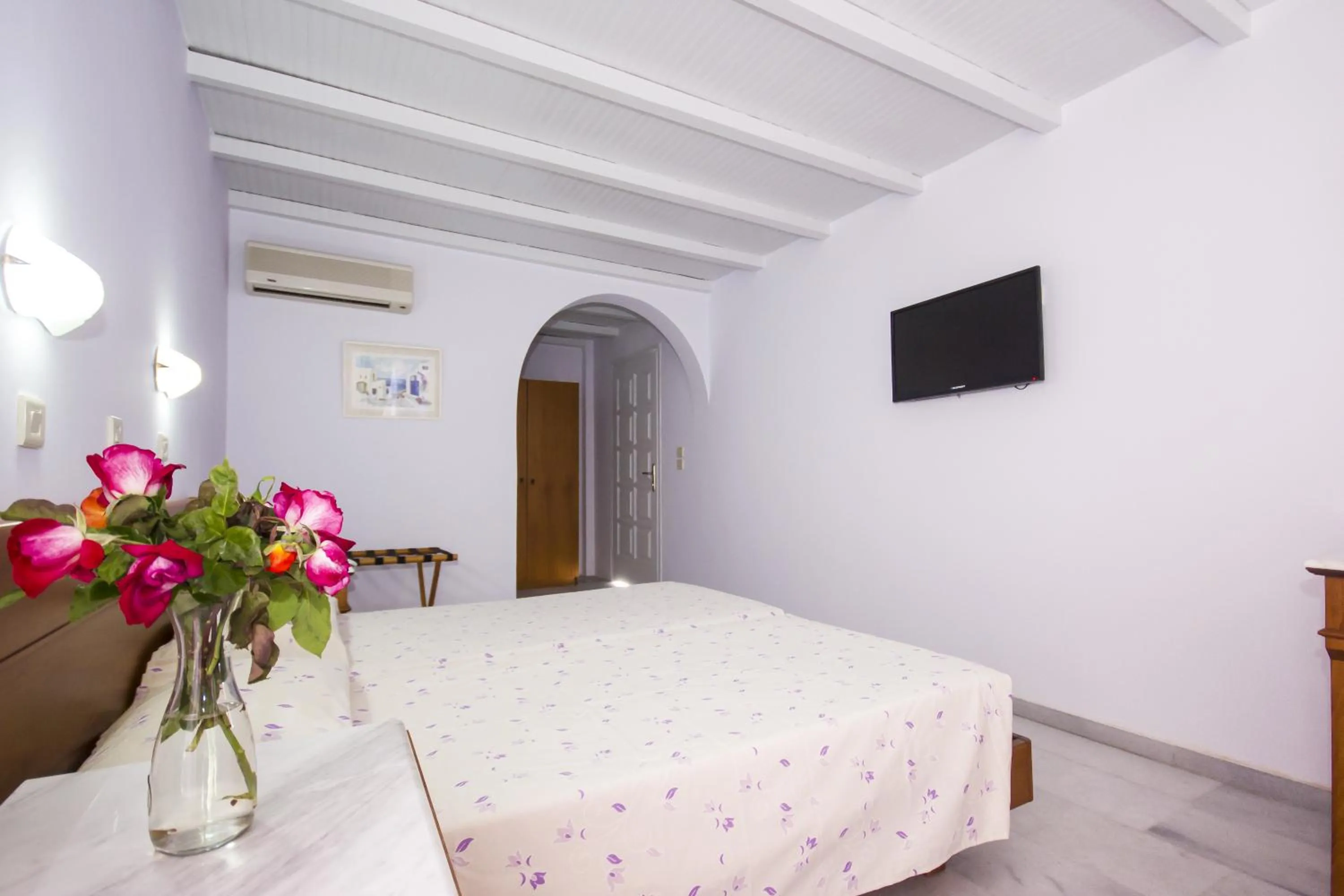 Photo of the whole room, Bed in Naxos Holidays