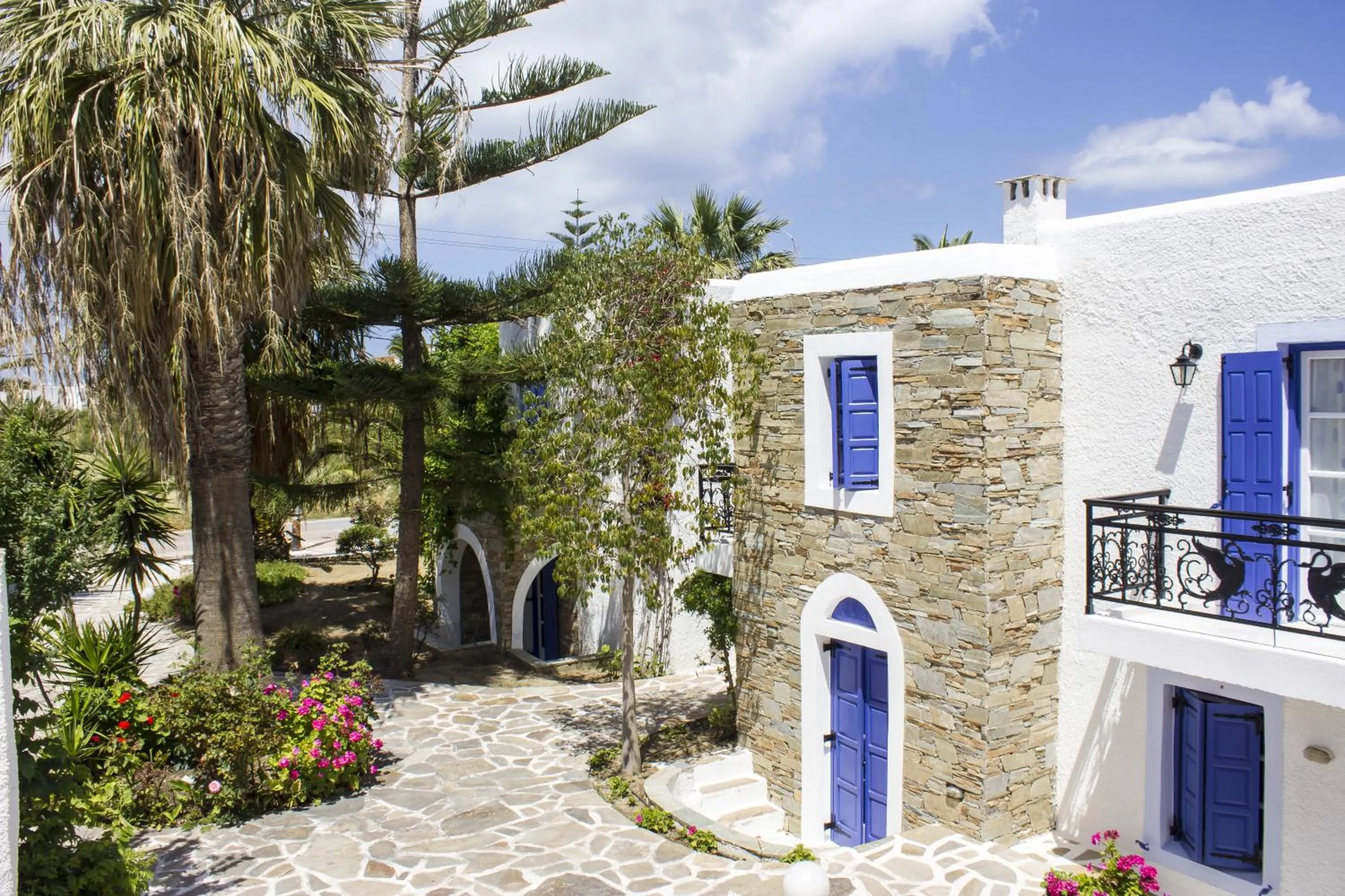 Property building in Naxos Holidays