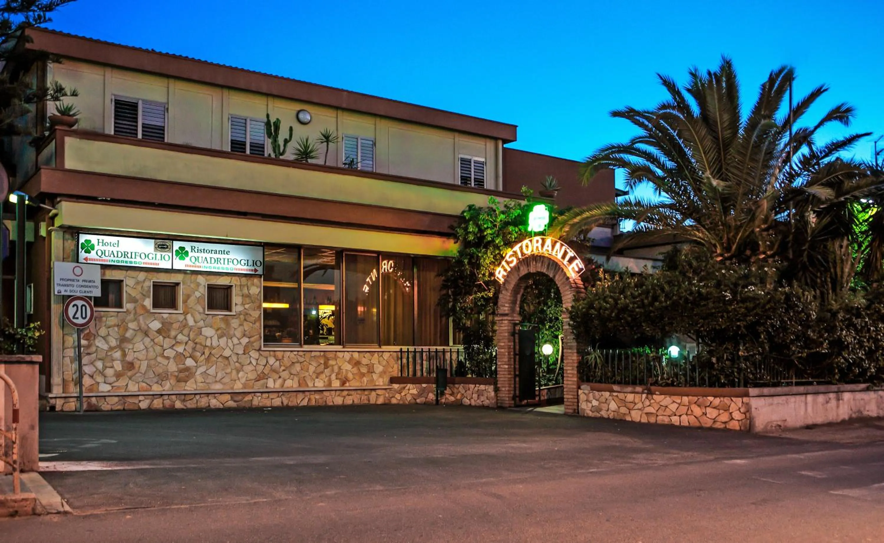 Facade/entrance in Hotel Quadrifoglio