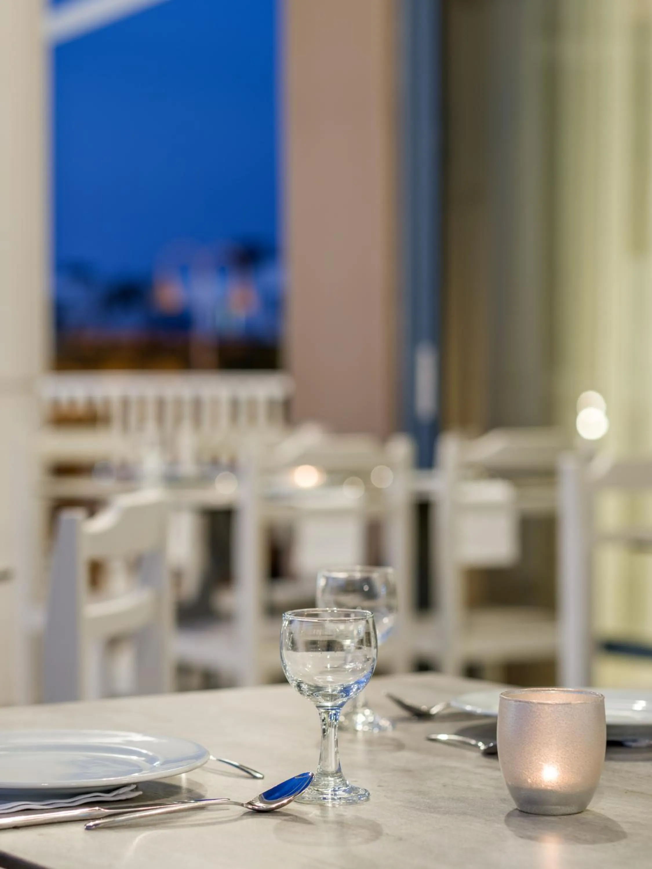 Restaurant/places to eat in Ariadne Hotel
