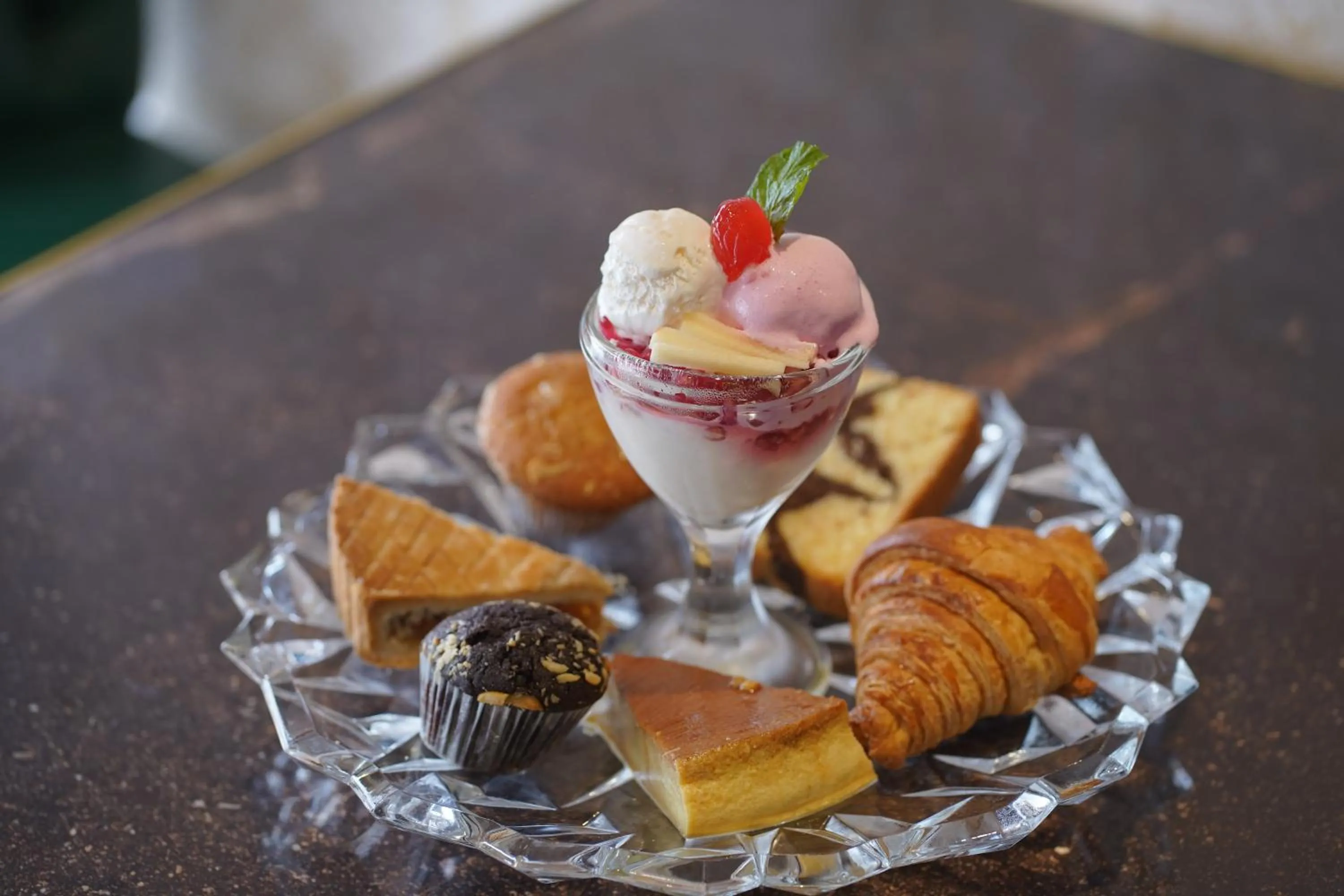 HOTEL THE CAPITAL LTD.