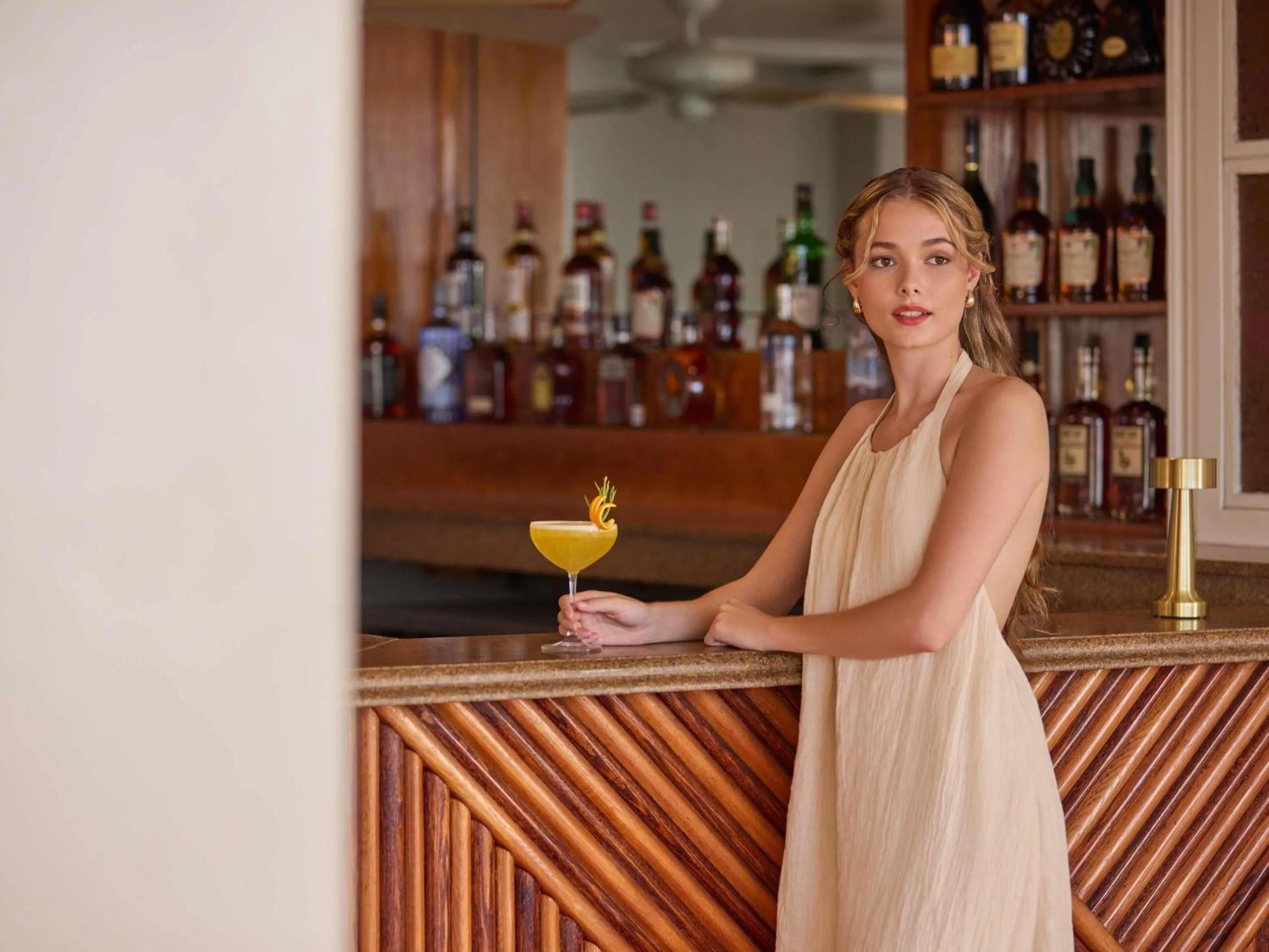 Lounge or bar in Fairmont Royal Pavilion Barbados Resort