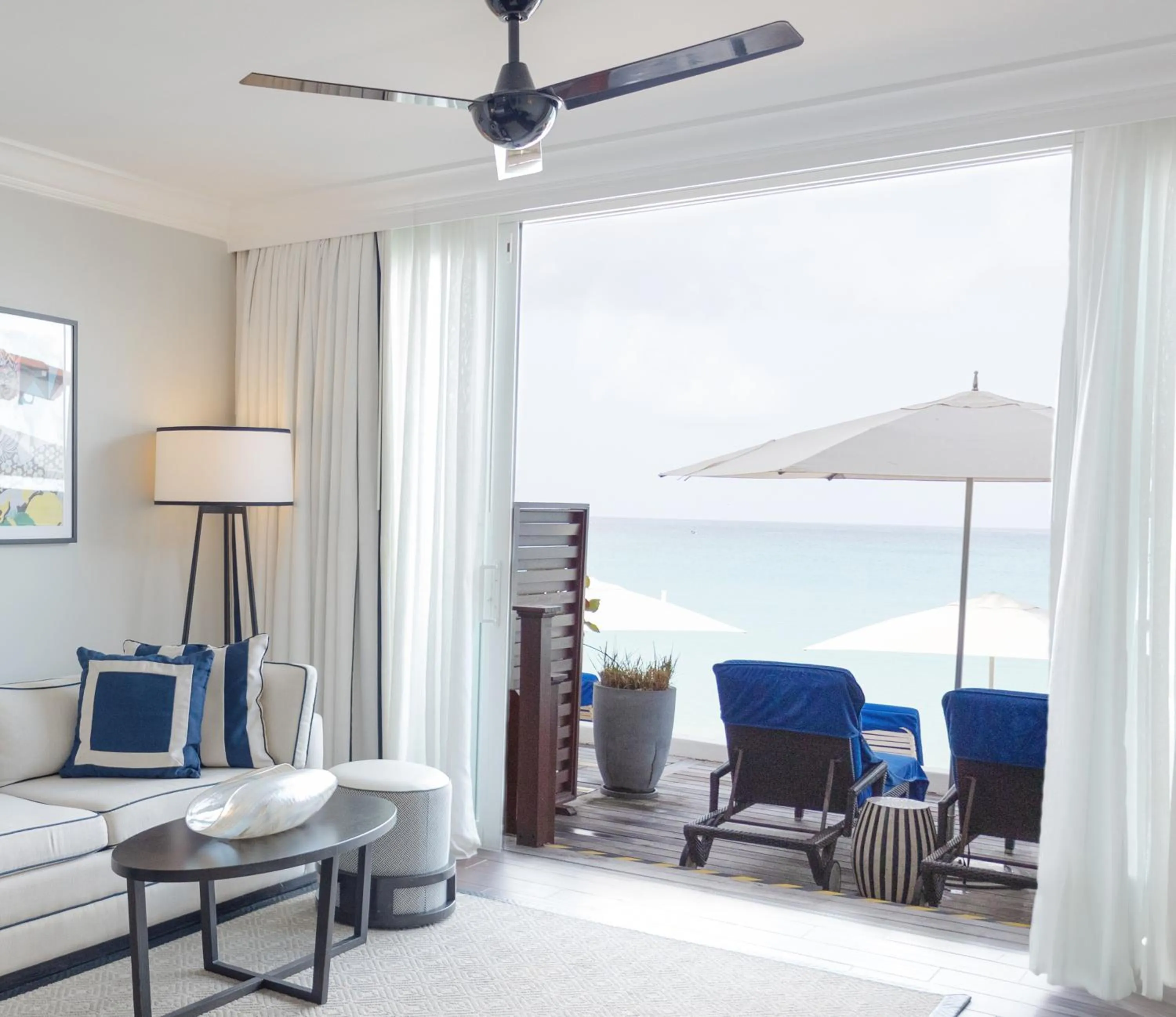 Living room in Fairmont Royal Pavilion Barbados Resort
