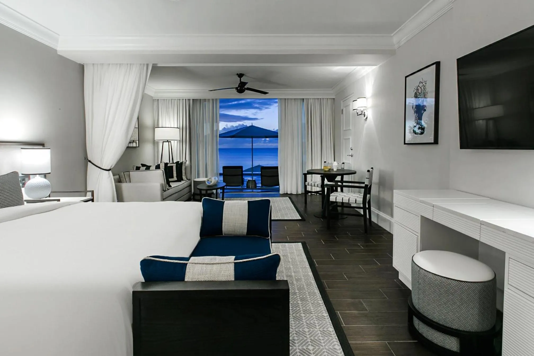 Photo of the whole room, Bed in Fairmont Royal Pavilion Barbados Resort