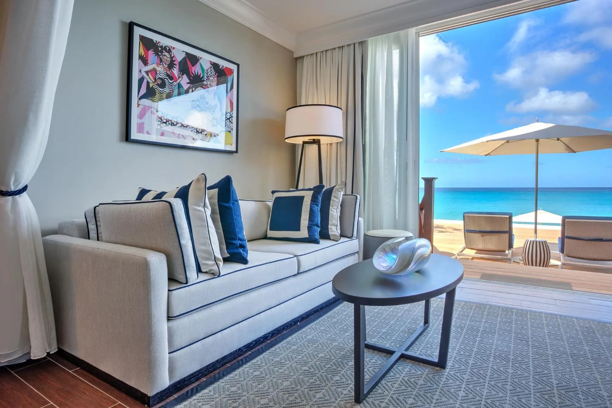 Living room in Fairmont Royal Pavilion Barbados Resort
