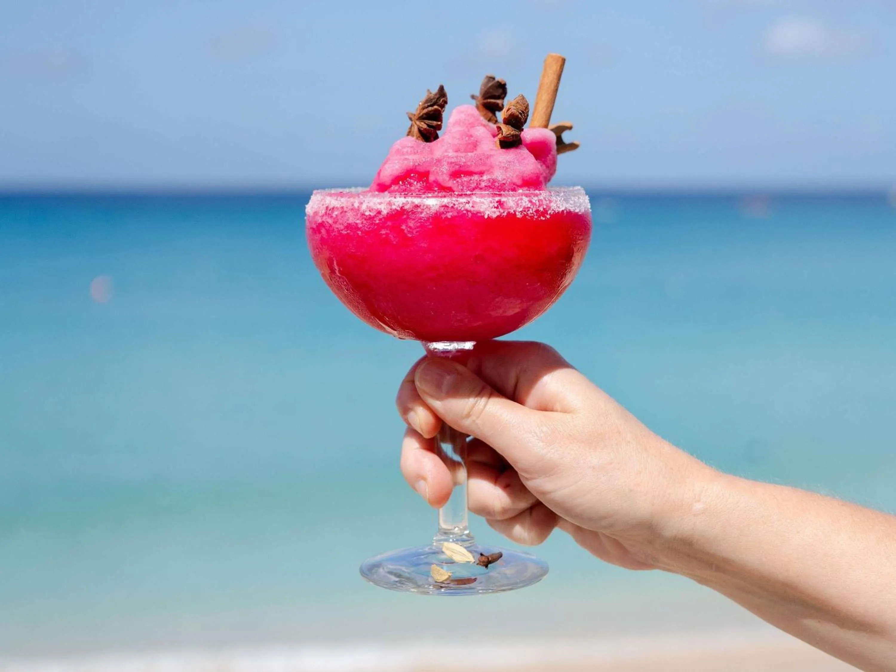 Lounge or bar in Fairmont Royal Pavilion Barbados Resort