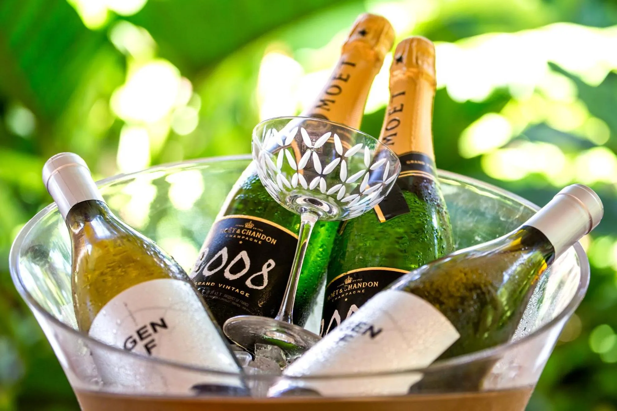 Food and drinks in Fairmont Royal Pavilion Barbados Resort