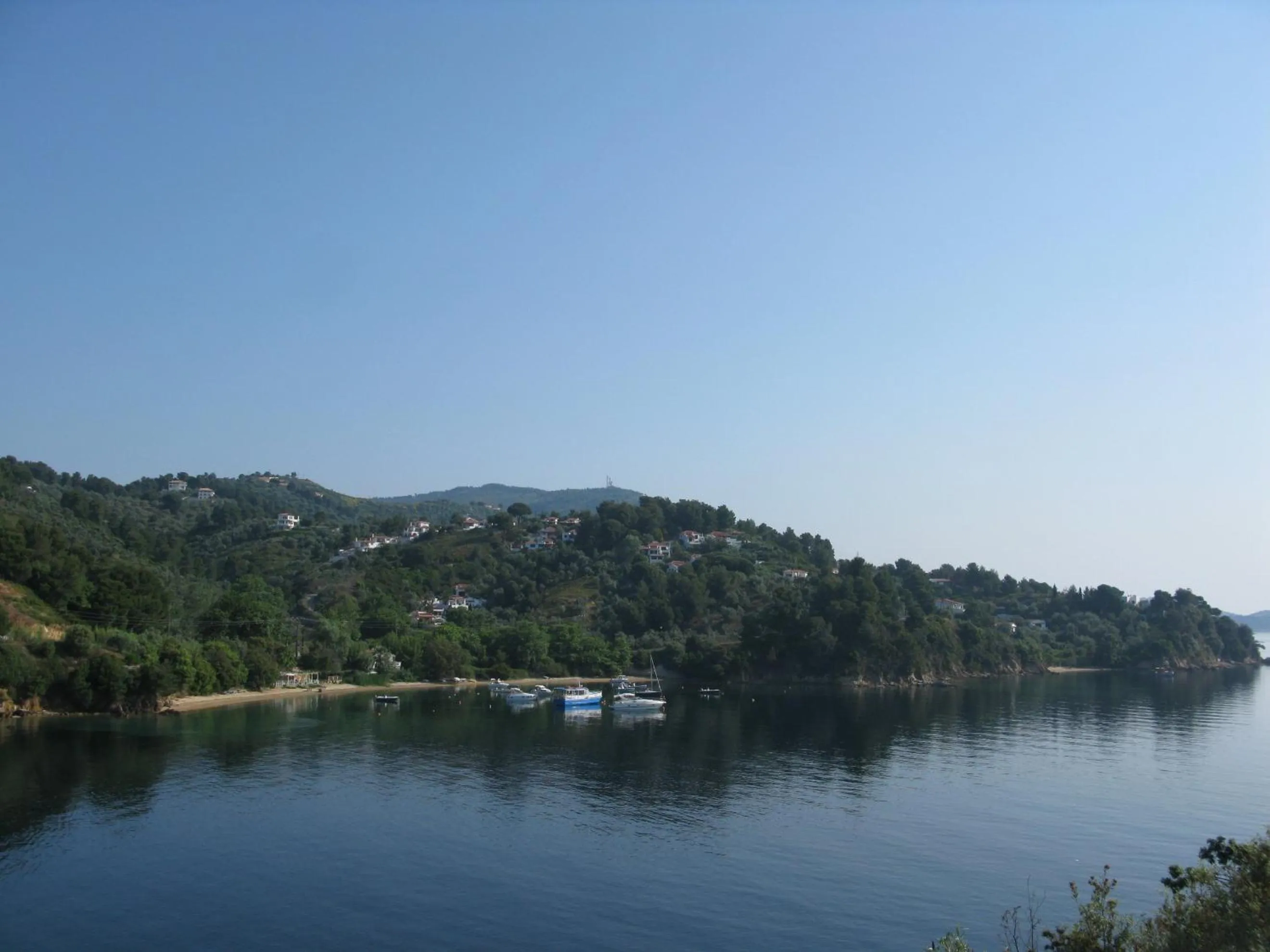 Area and facilities in Cape Kanapitsa Hotel & Suites