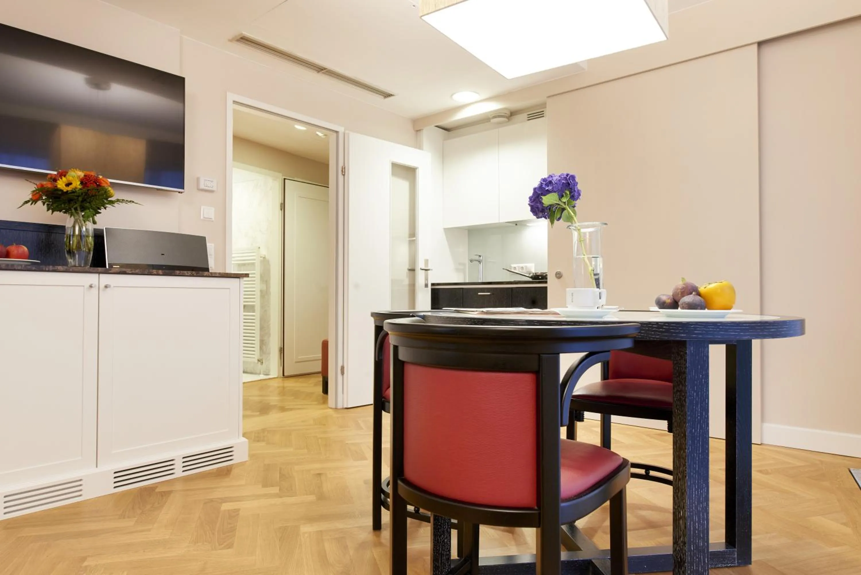 Dining area in Singerstrasse 21-25 Aparthotel 350m next to St Stephen's Square