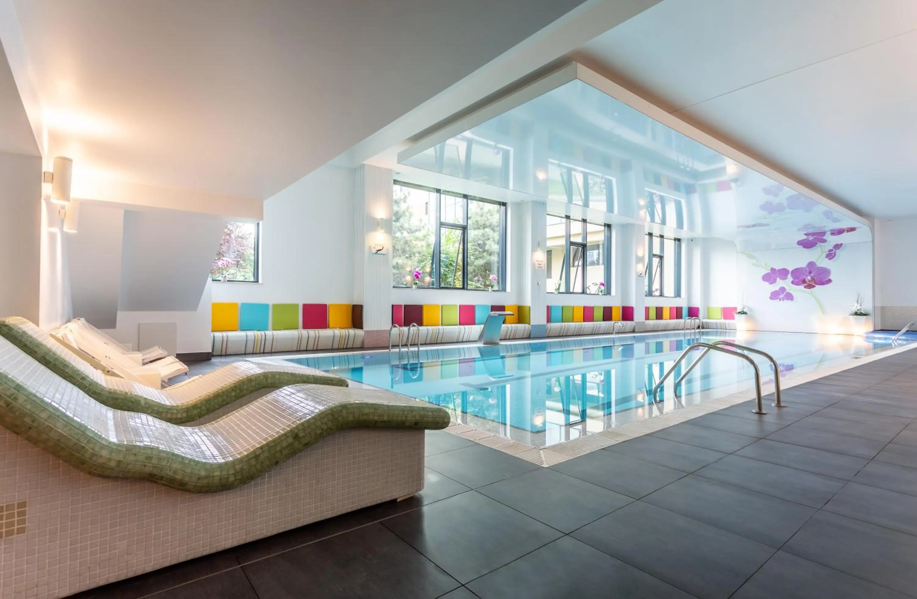 Swimming pool in Orhideea Residence & Spa