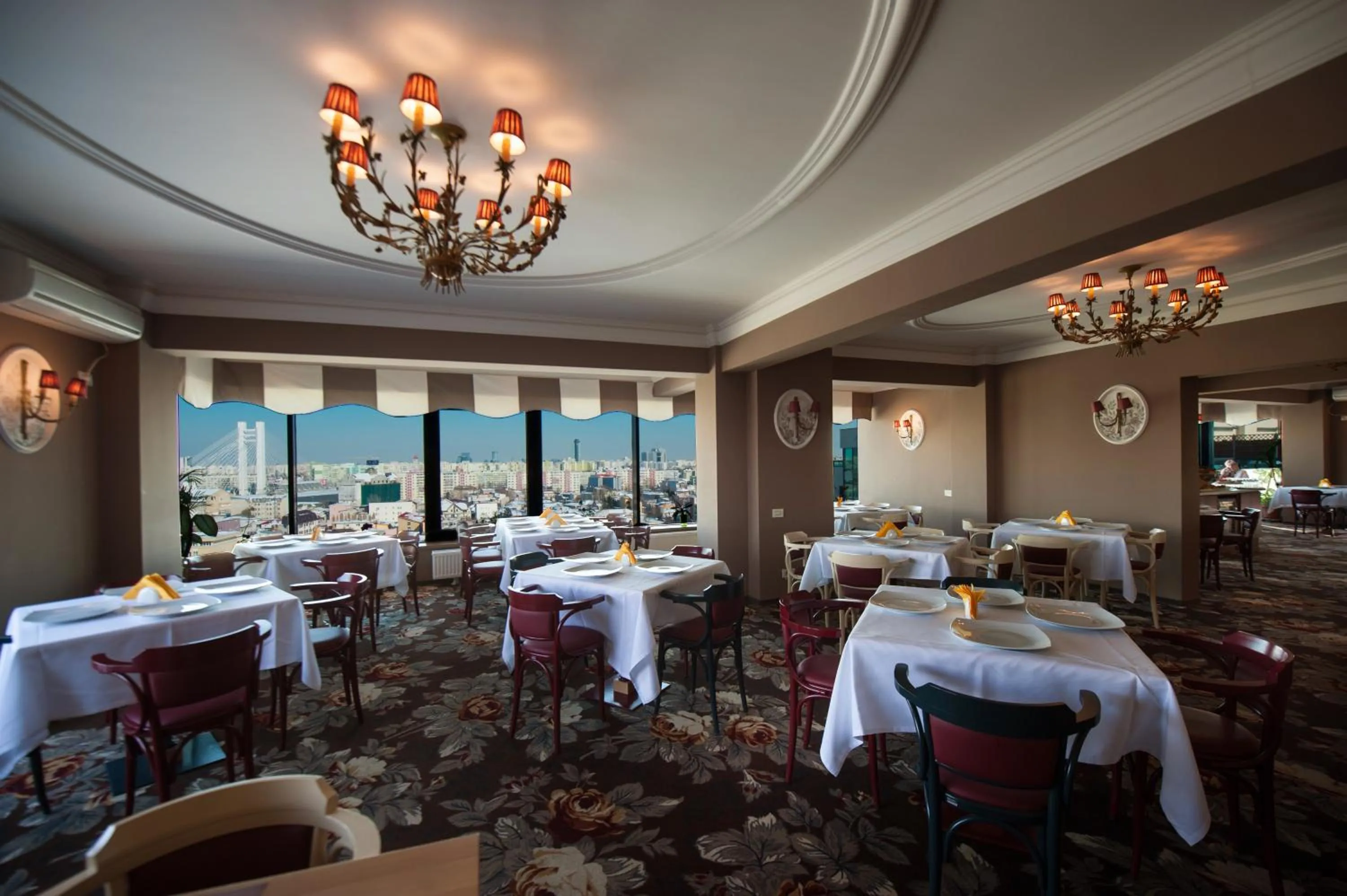 Restaurant/places to eat in Orhideea Residence & Spa