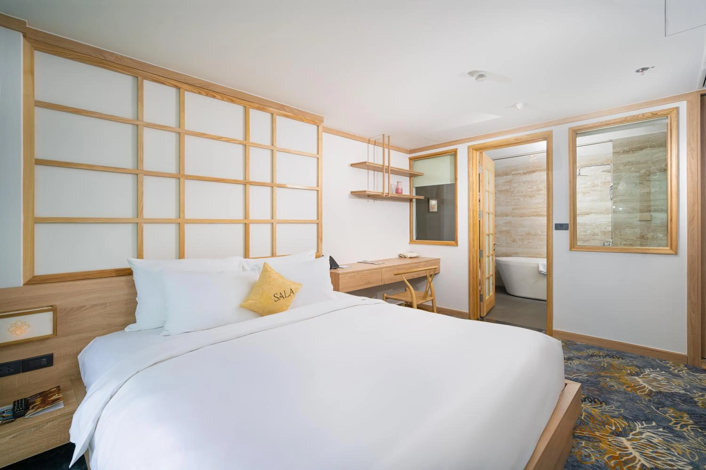 Bed in Sala Danang Beach Hotel