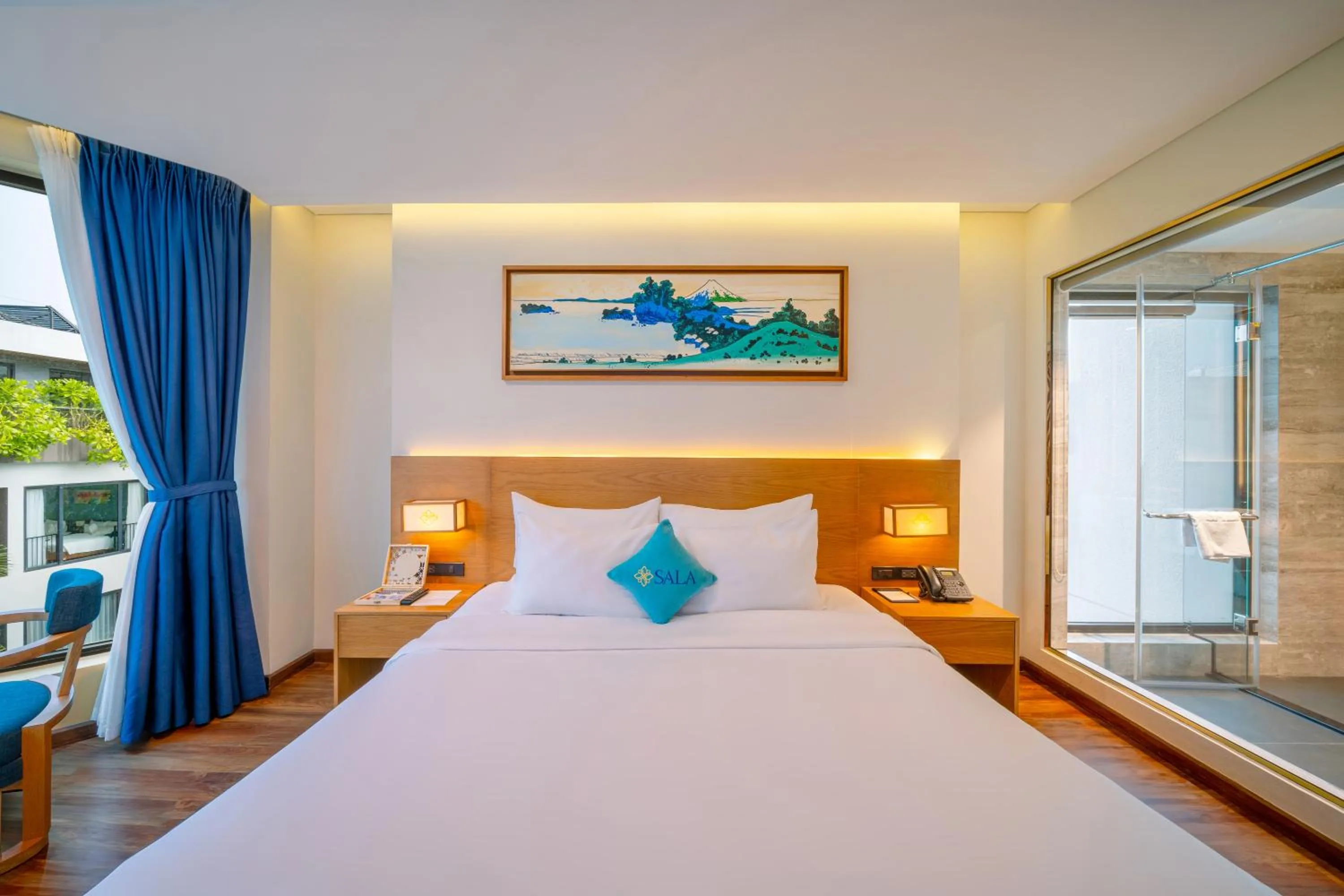 Bed in Sala Danang Beach Hotel