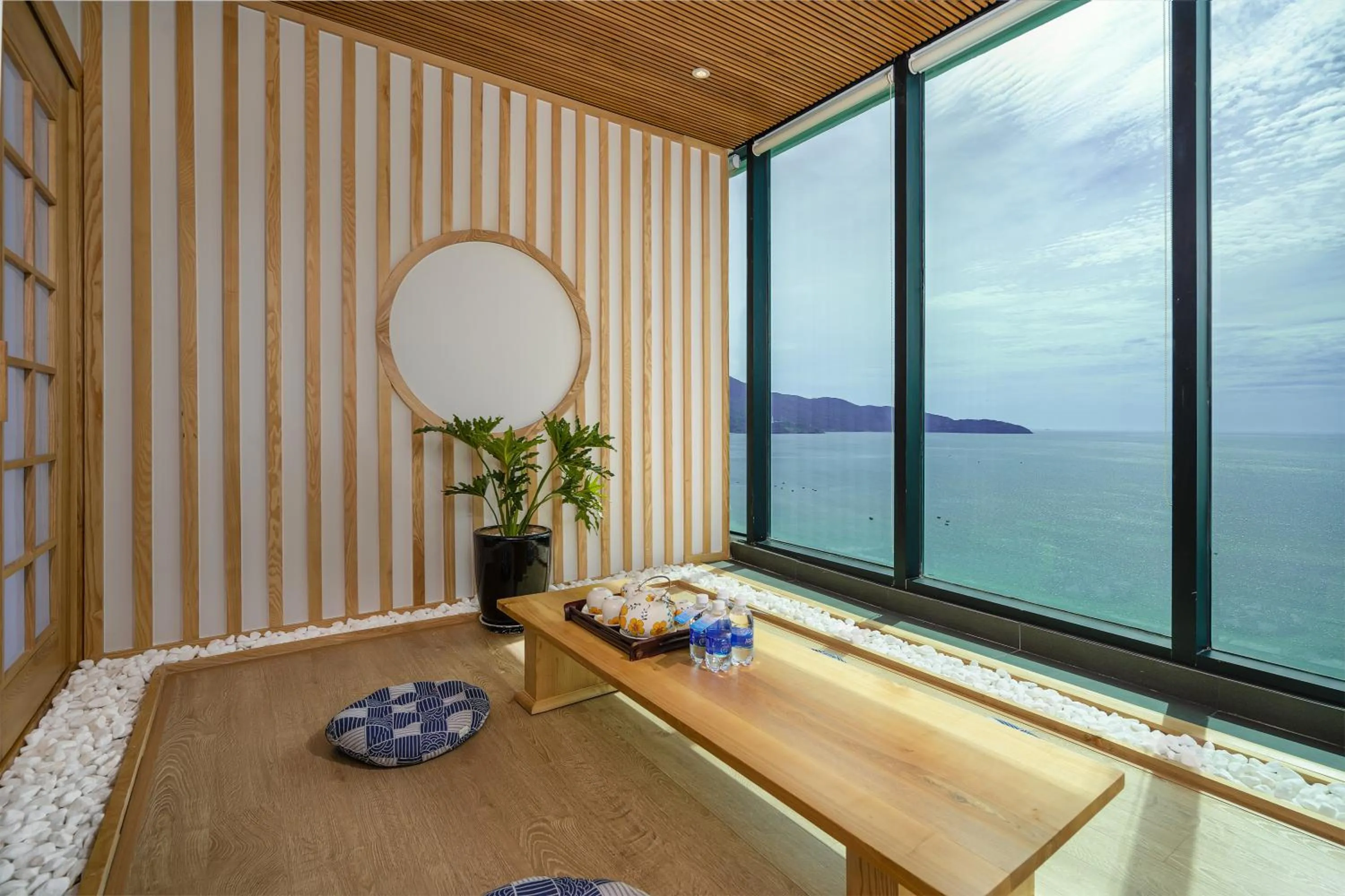 Living room in Sala Danang Beach Hotel